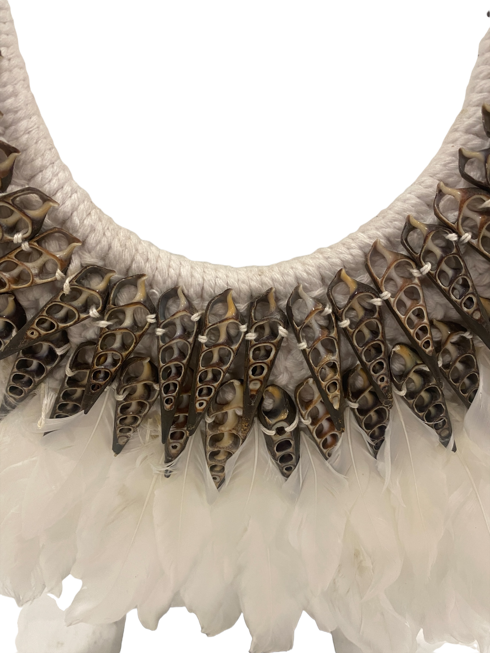 Feather & shell necklace (22.5) white