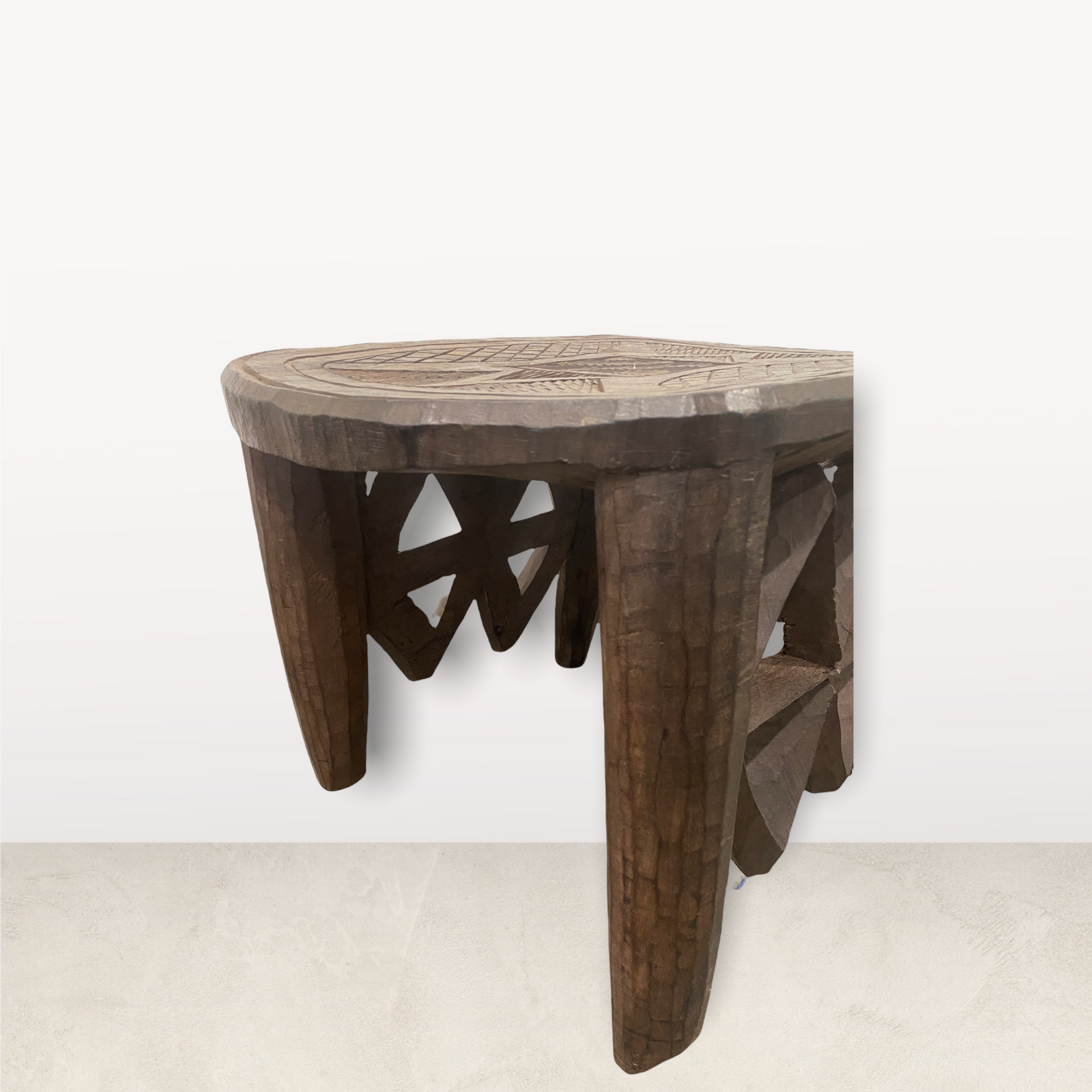 Nupe Table \ Stool - Square engraved (L12.2)