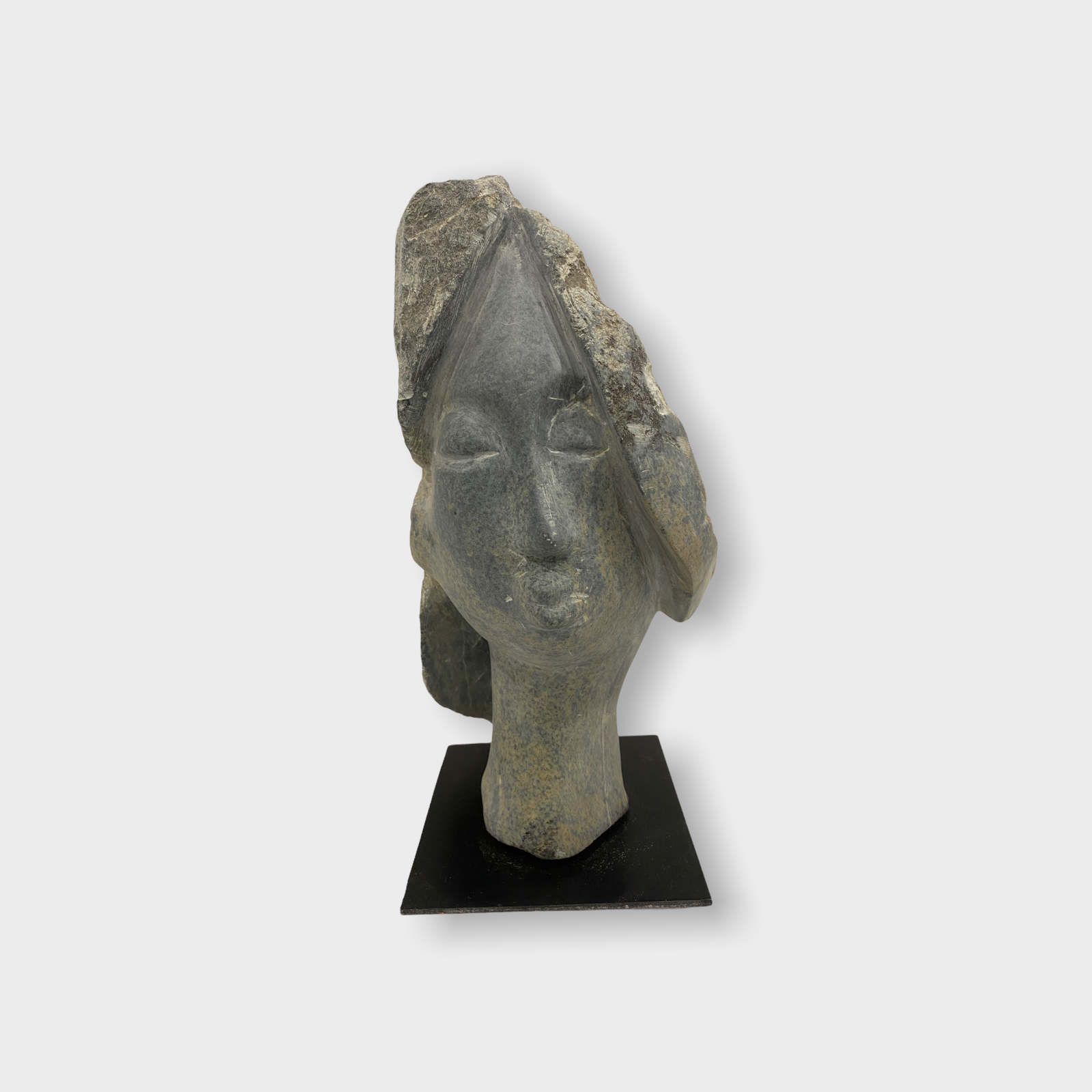 Stone head sculpture by Rizimu Chiwawa Zimbabwe (3006)