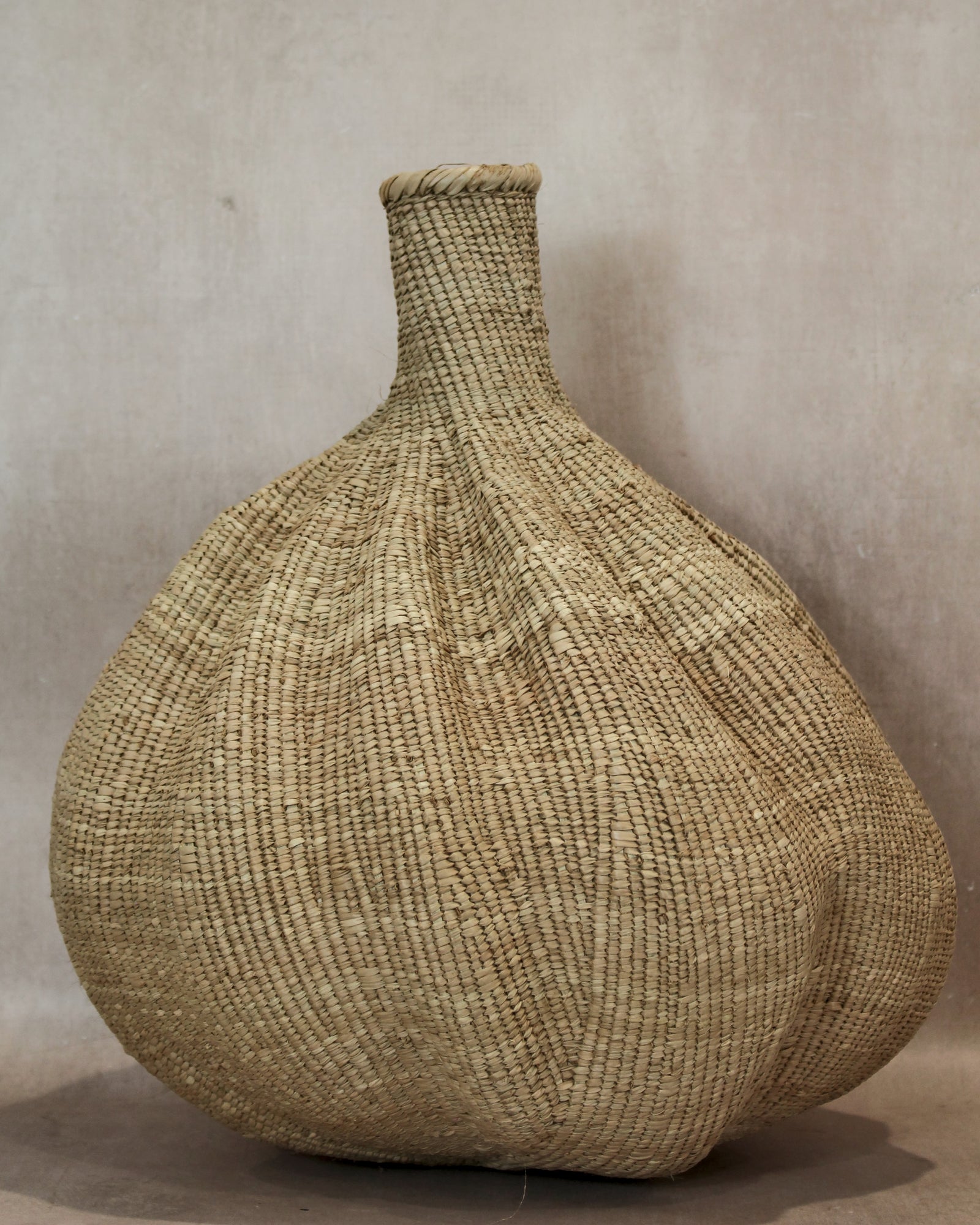 Garlic Gourd woven basket - Zimbabwe - 126.1
