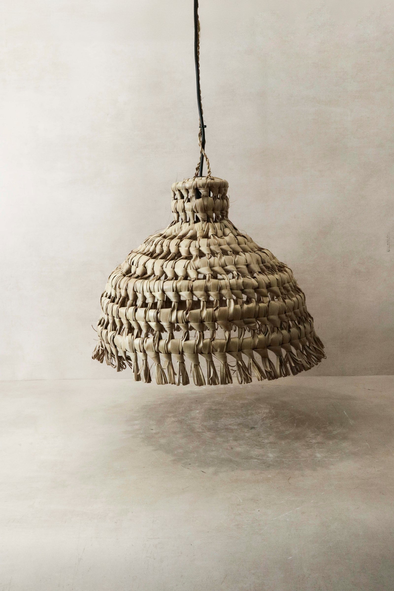 Handmade Palm leaf lamp shade, Mozambique - 13.2