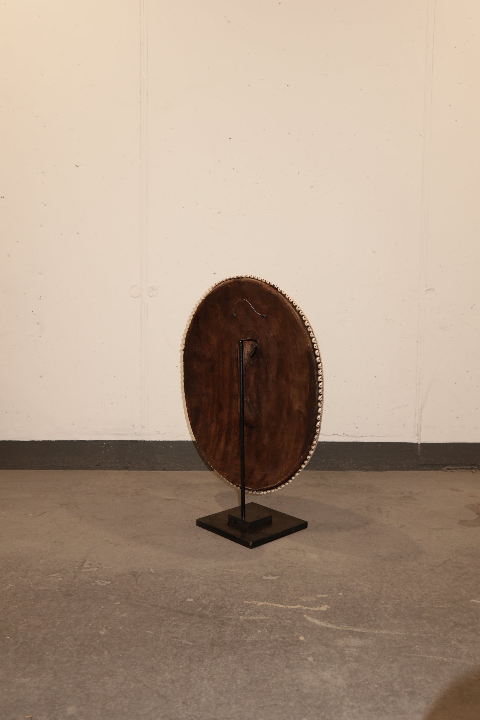 Cameroon Beaded Shield - L - 54cm Black & White 02