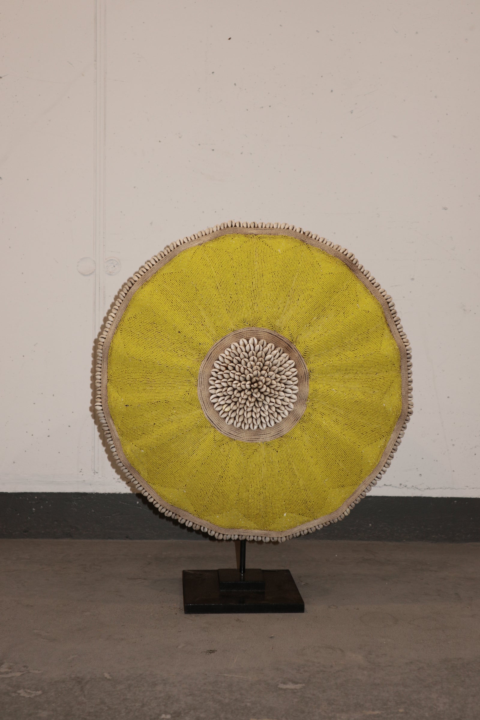 Cameroon Beaded Shield - L - 56cm Yellow 04