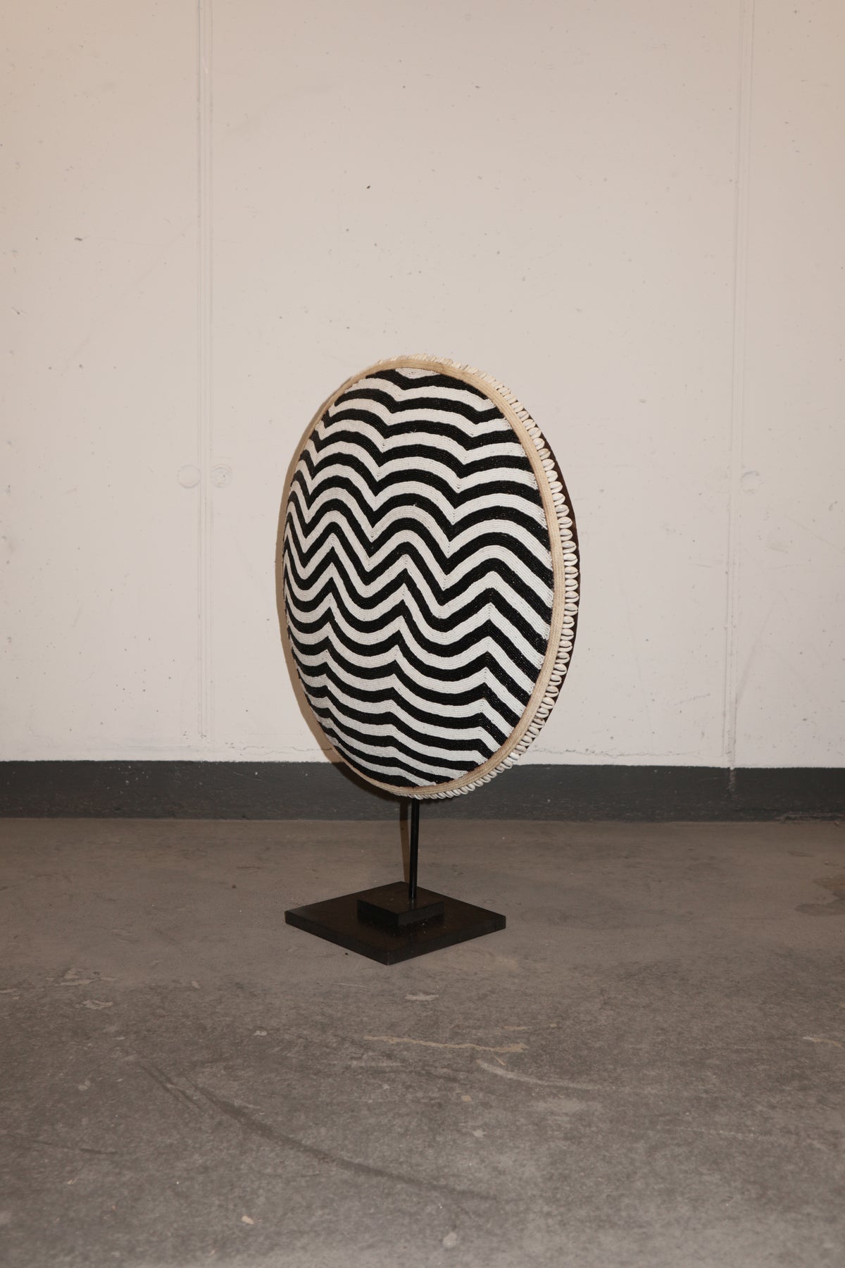 Cameroon Beaded Shield - L - 56cm Black & White 11