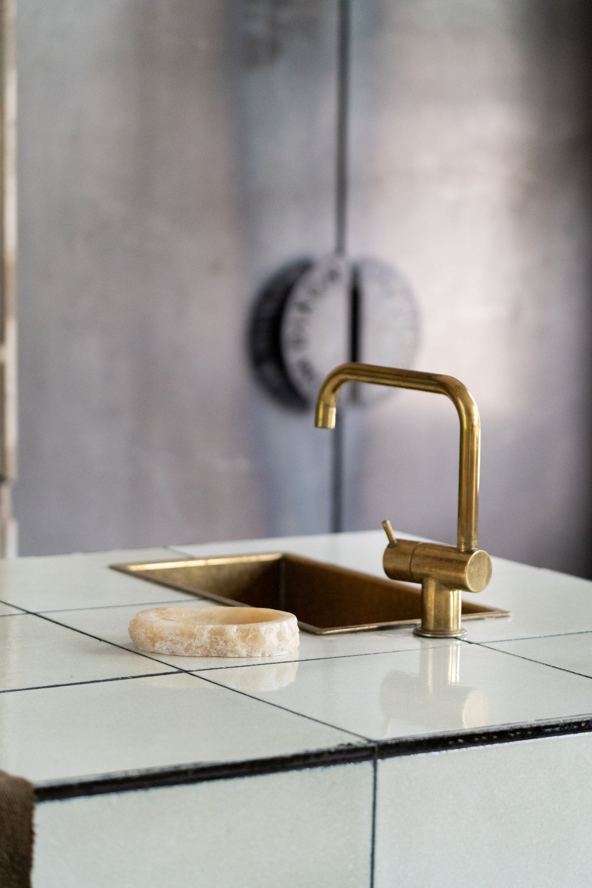 Natural Cut Onyx Jewelery\Soap Dish