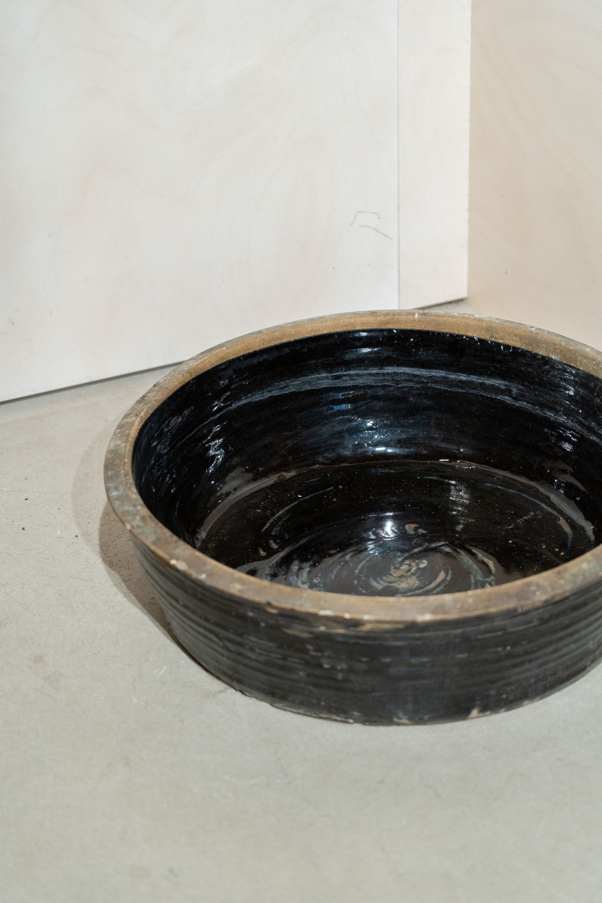 Old Low Black Asian Bowls