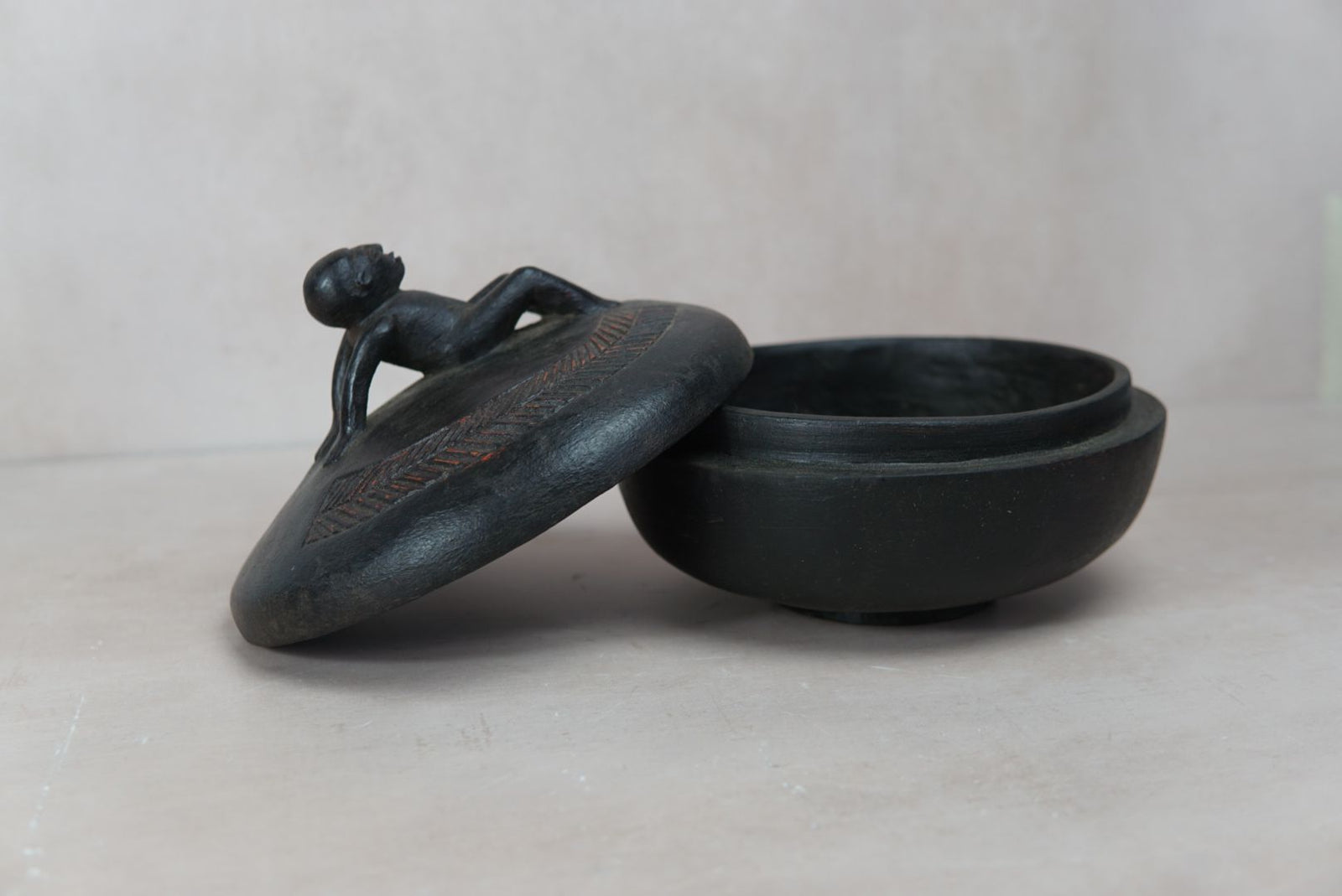 Lozi Bowl - Lying Man 66.3