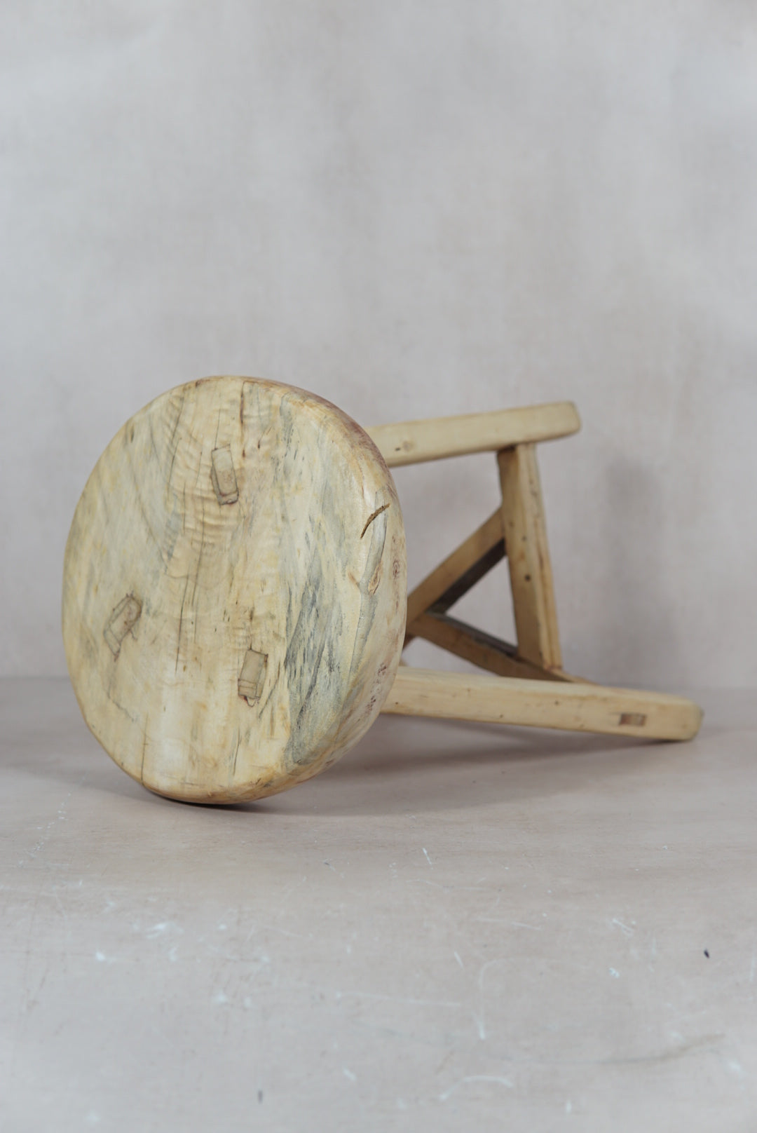 Vintage Rustic Round Stool - Elm wood - 48.1