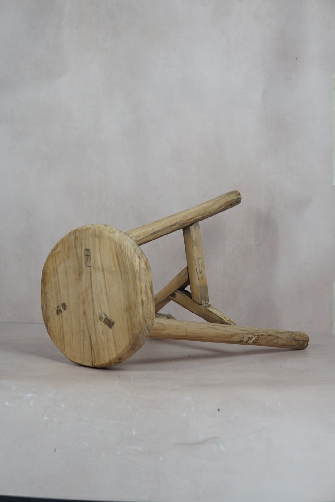 Vintage Rustic Round Stool - Elm wood - 48.4