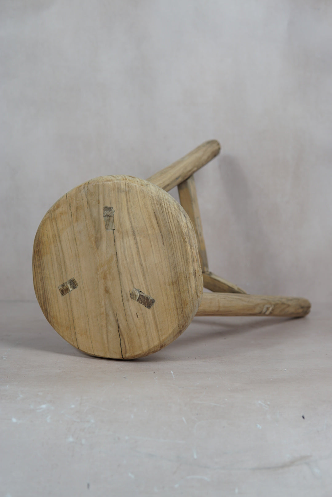 Vintage Rustic Round Stool - Elm wood - 48.3