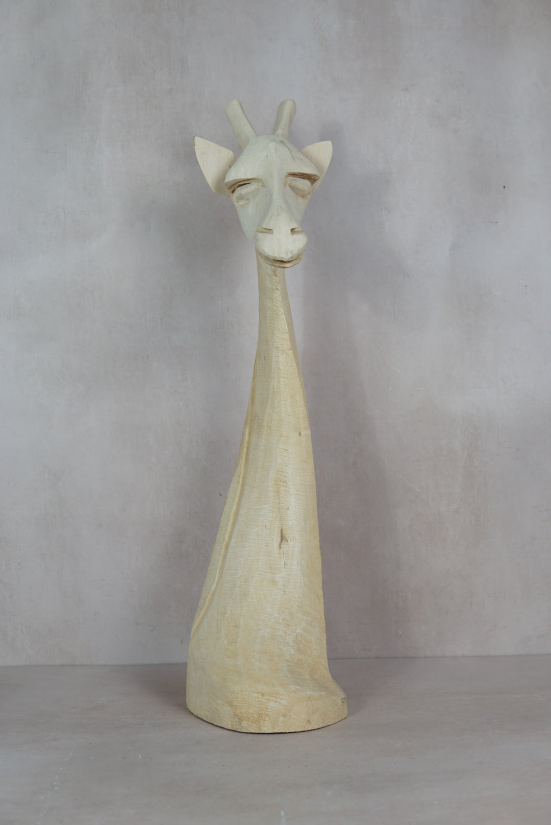 Swazi Giraffe-head sculptures - wood - 80.3