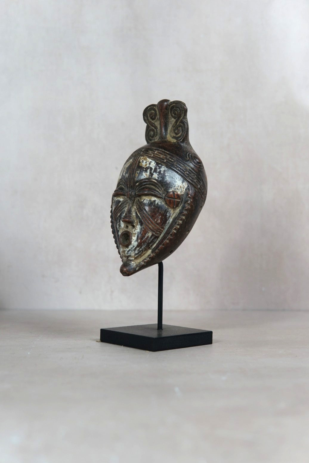 African Raffia Terracotta Mask - 103.2