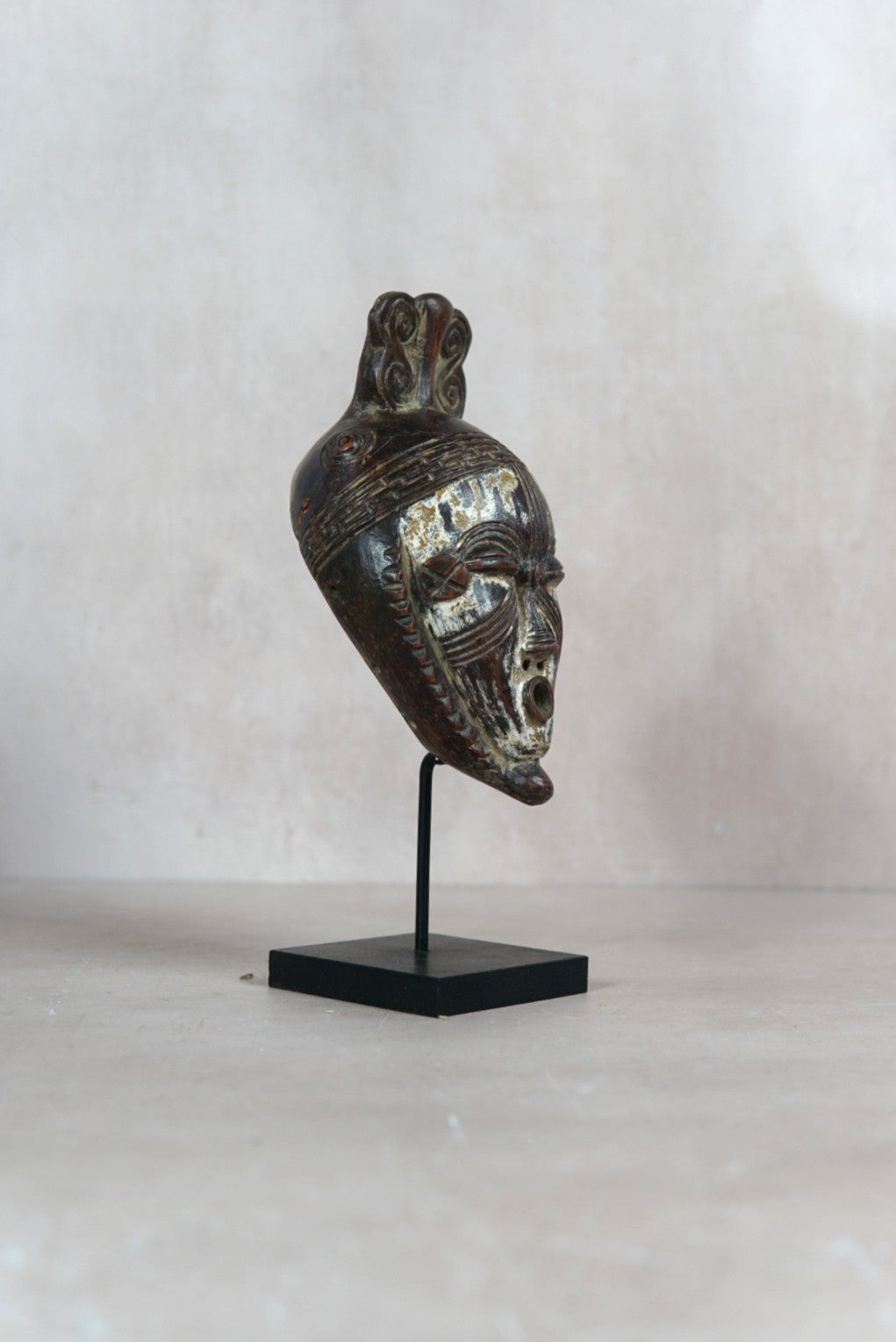 African Raffia Terracotta Mask - 103.2