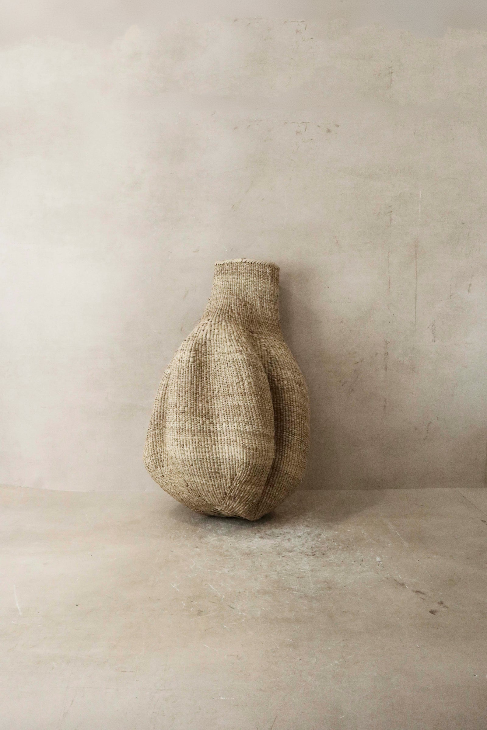 Garlic Gourd woven basket - Zimbabwe - 53.4