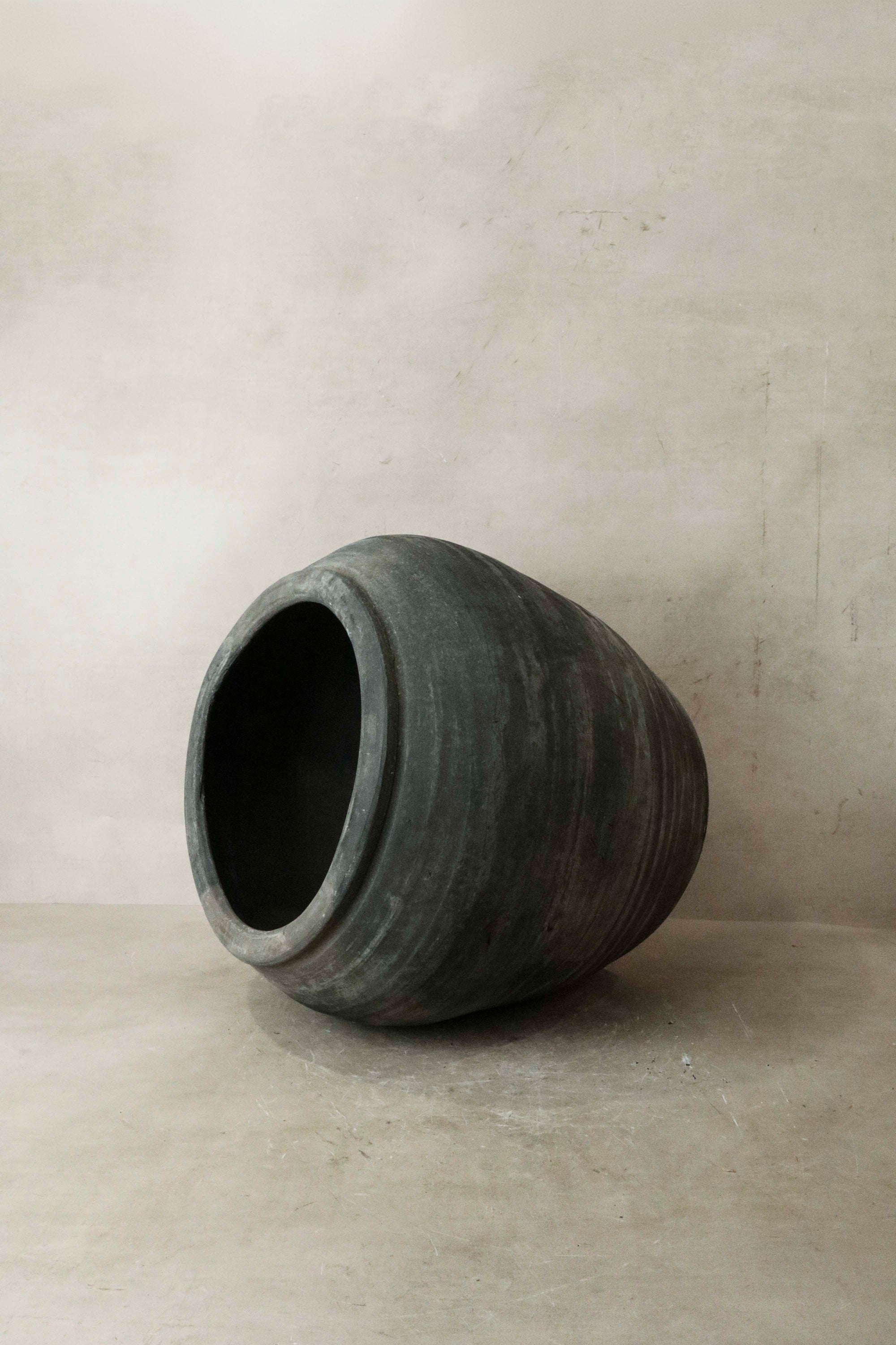 Vintage Dark Pot n° 027