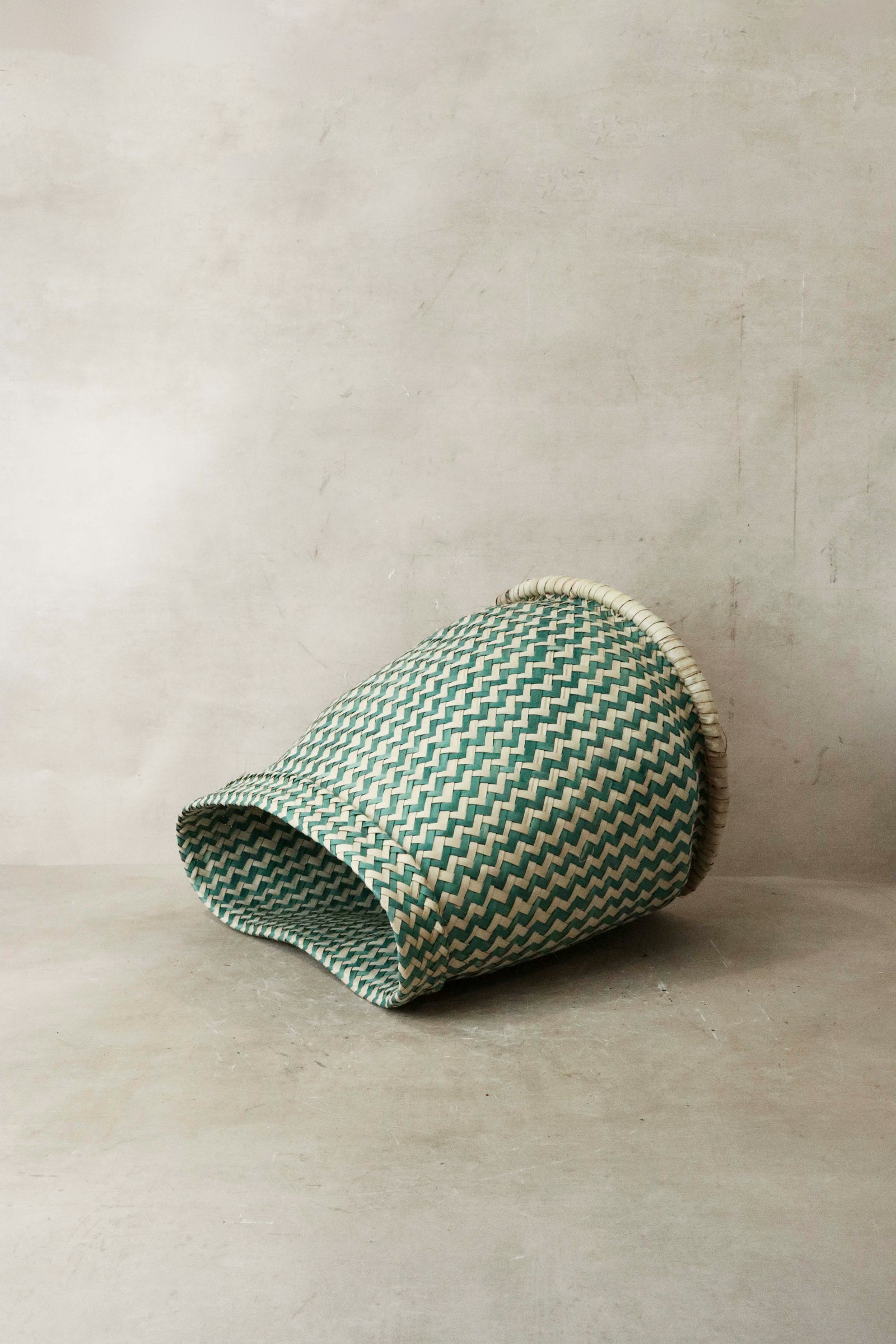 Zig Zag Woven Planter Basket Green - Malawi - Z2