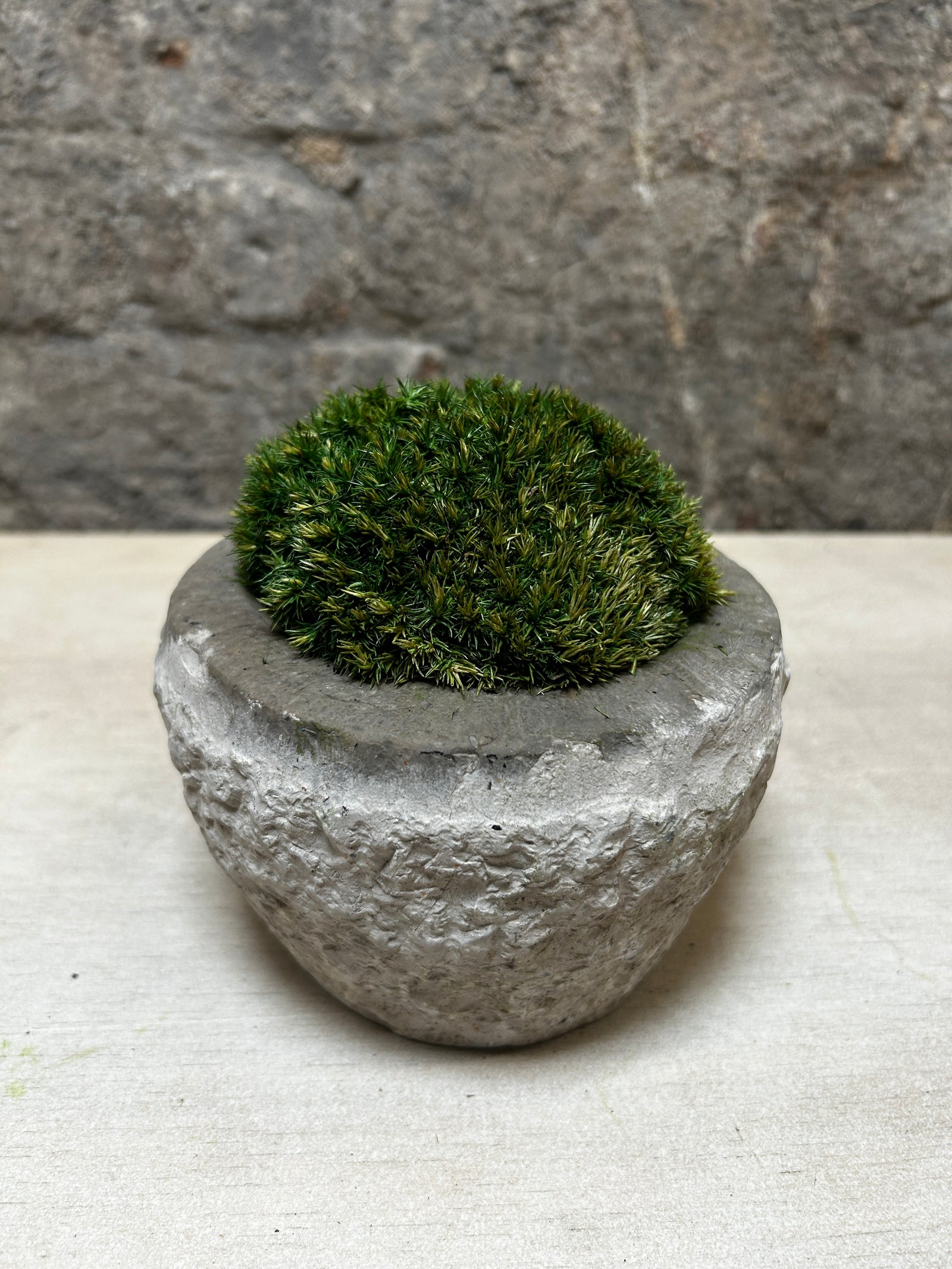 Antique Stone Mortar with Moss FR49