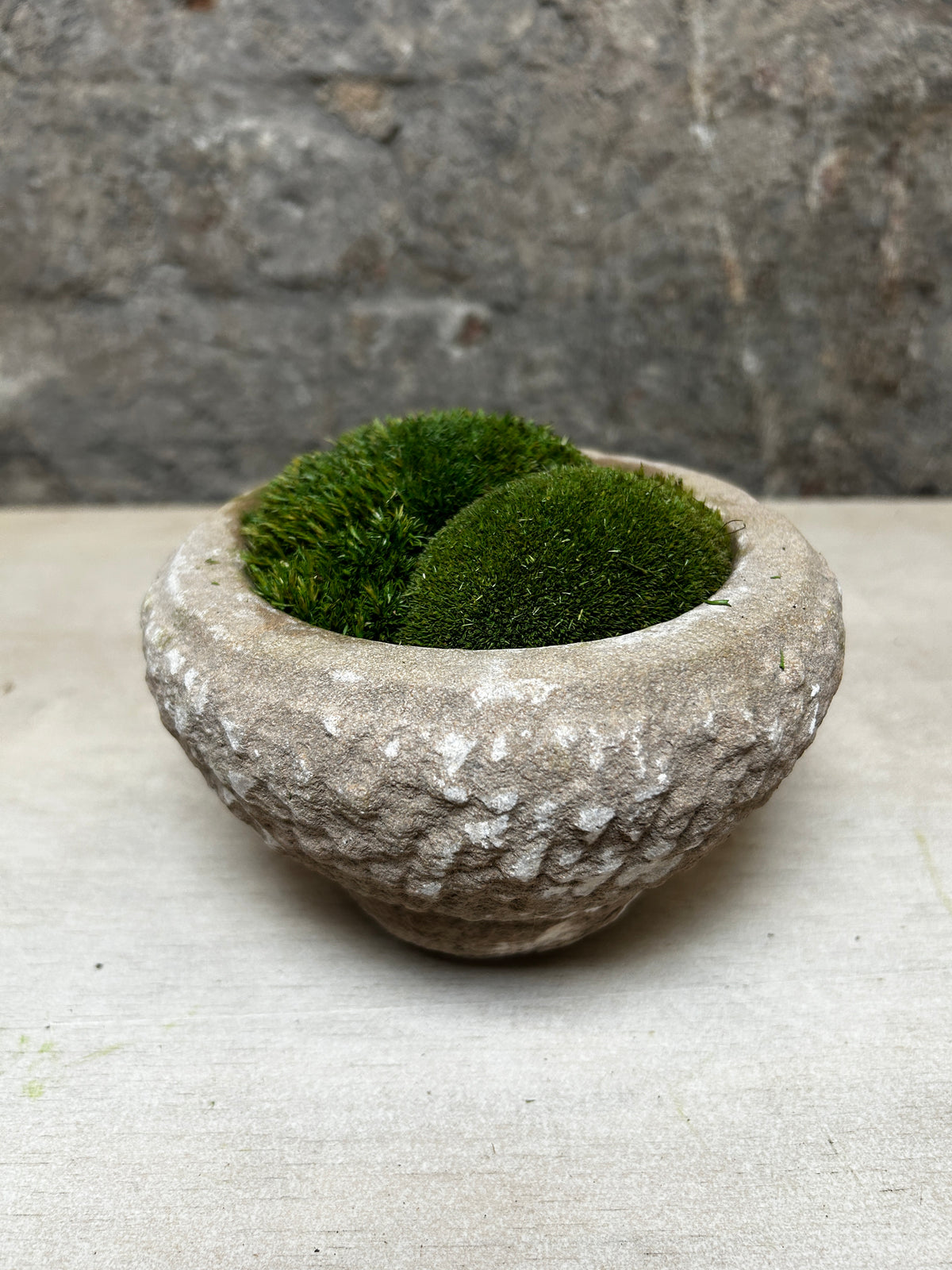 Antique Stone Mortar with Moss FR53