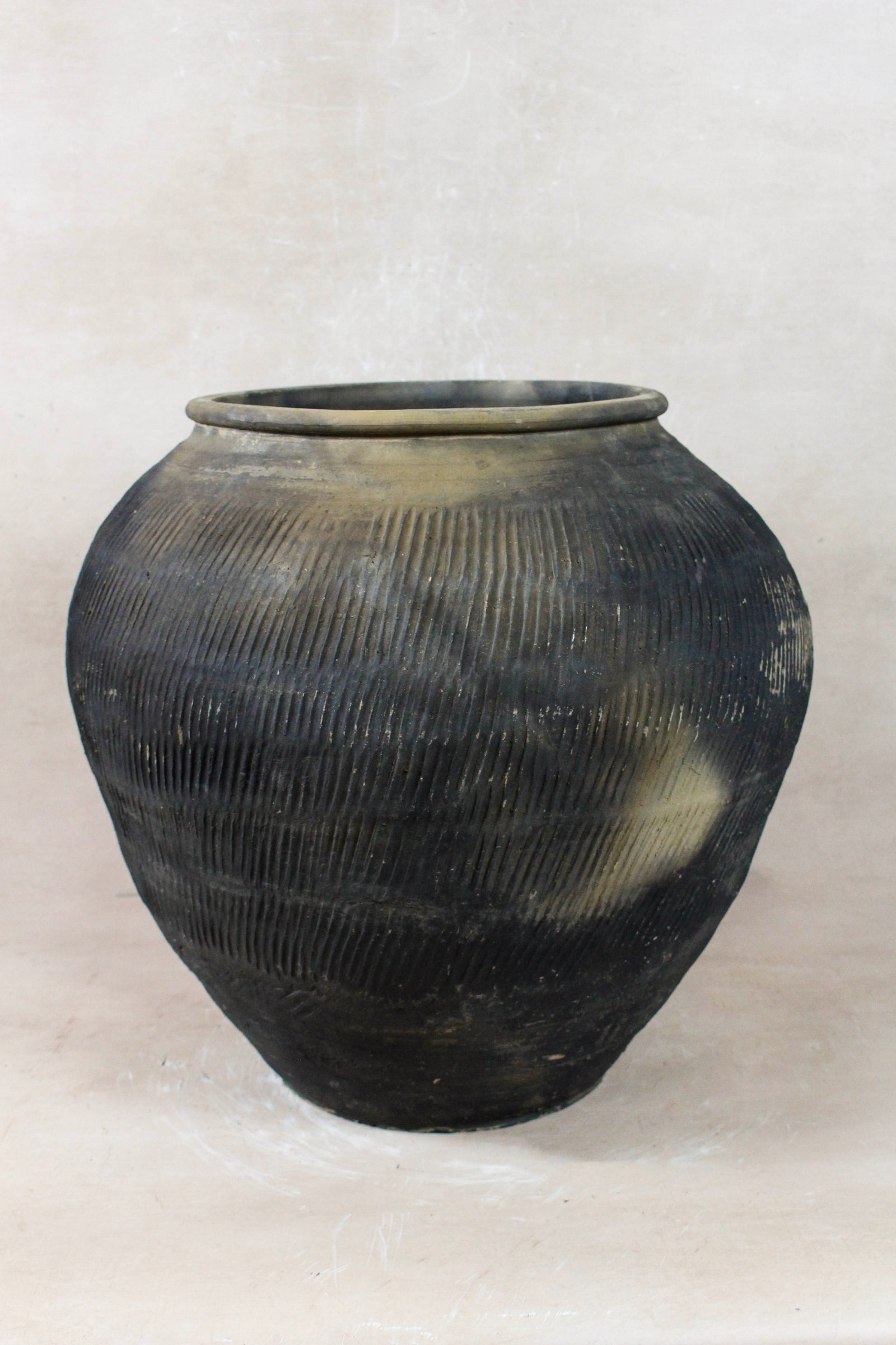 Vintage Textured Grey Pot - VT17