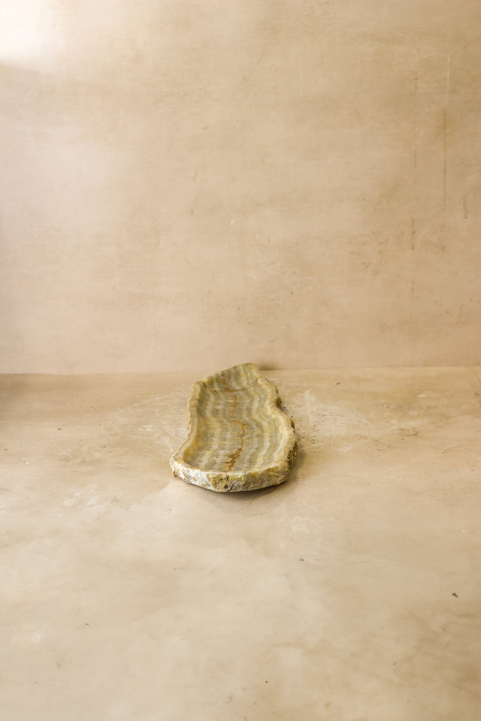 Premium Onyx Tray Raw Edge No 14