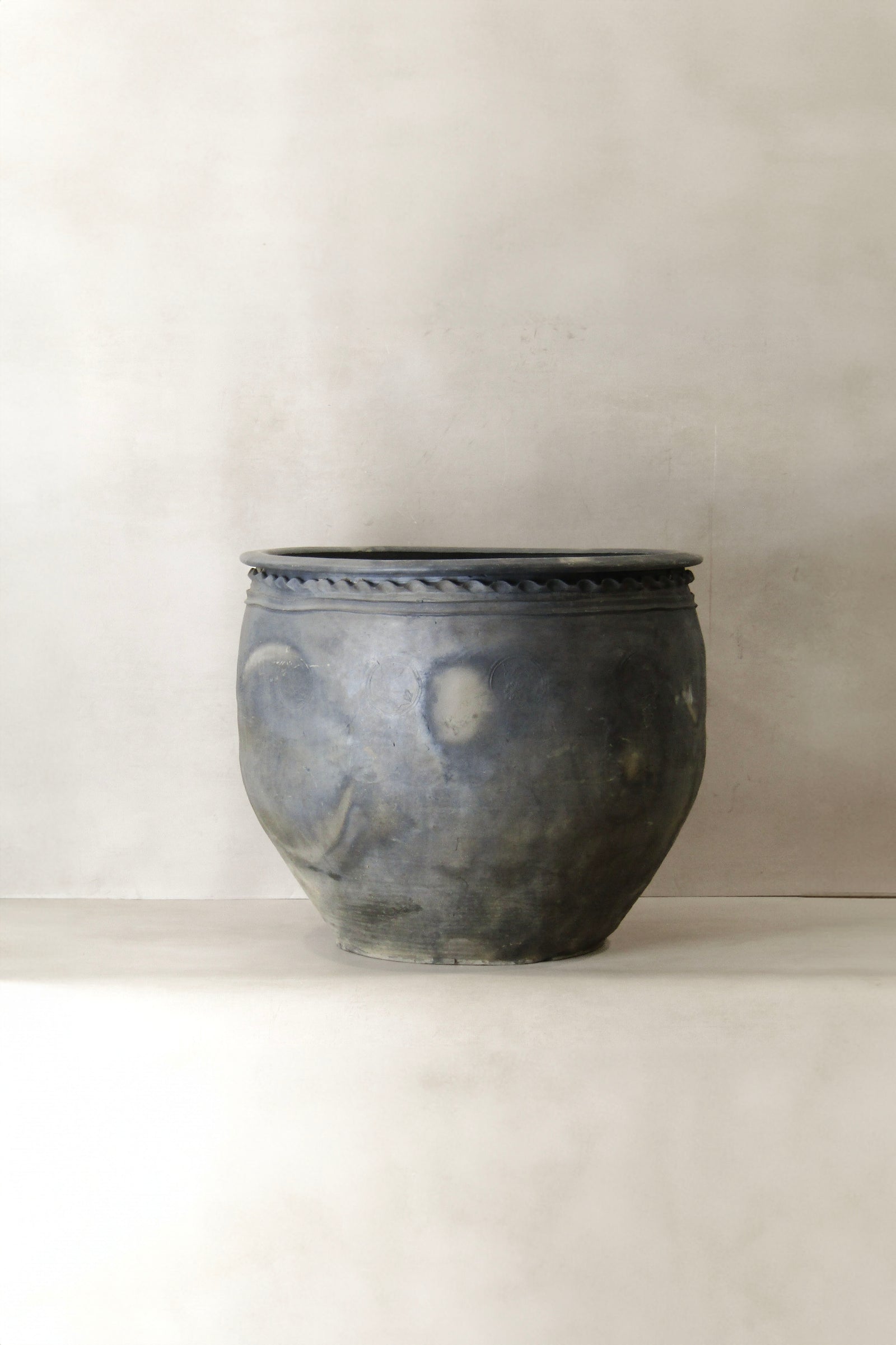 Big Old Grey Asian Pots - L018