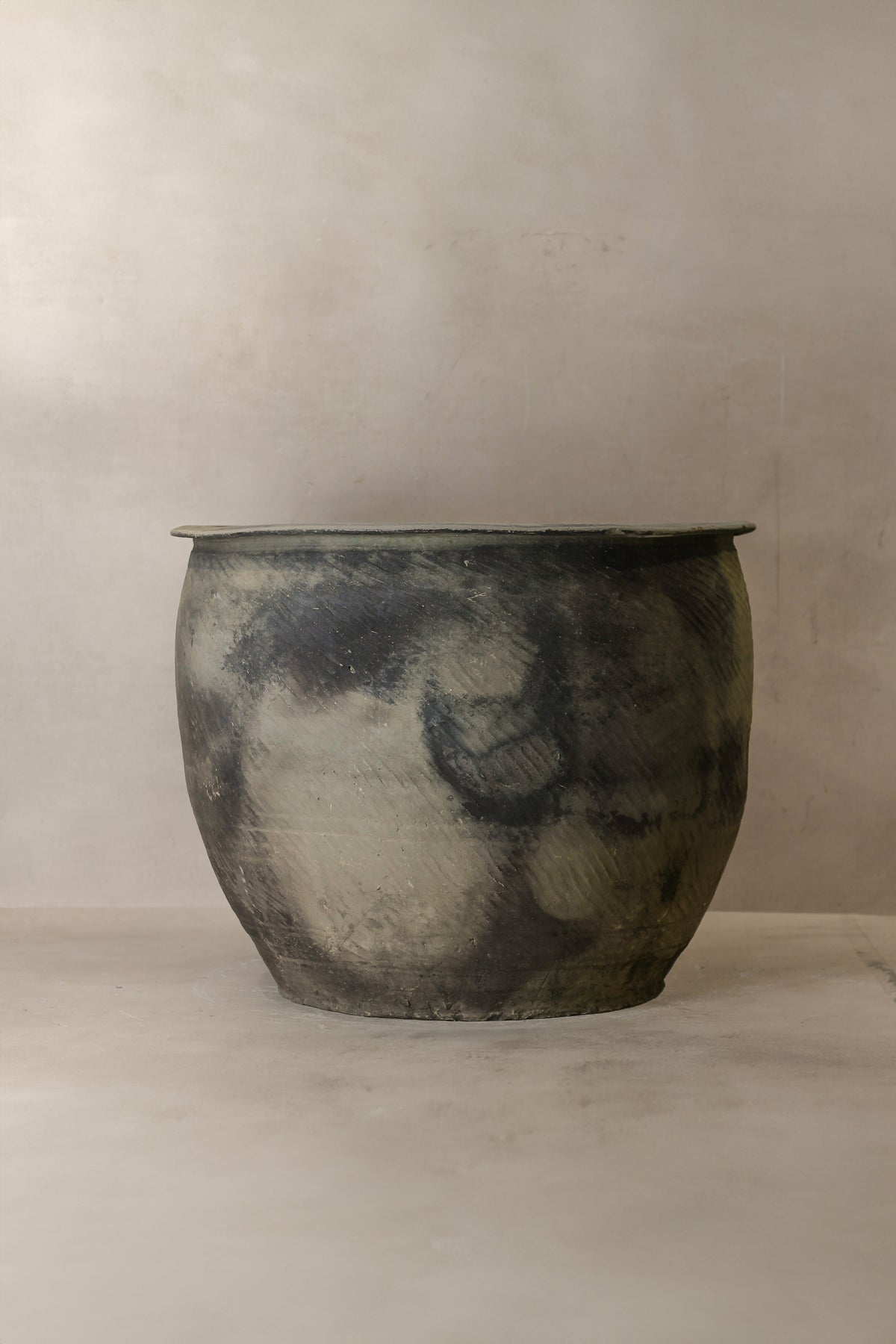 Big Old Grey Asian Pots - L016