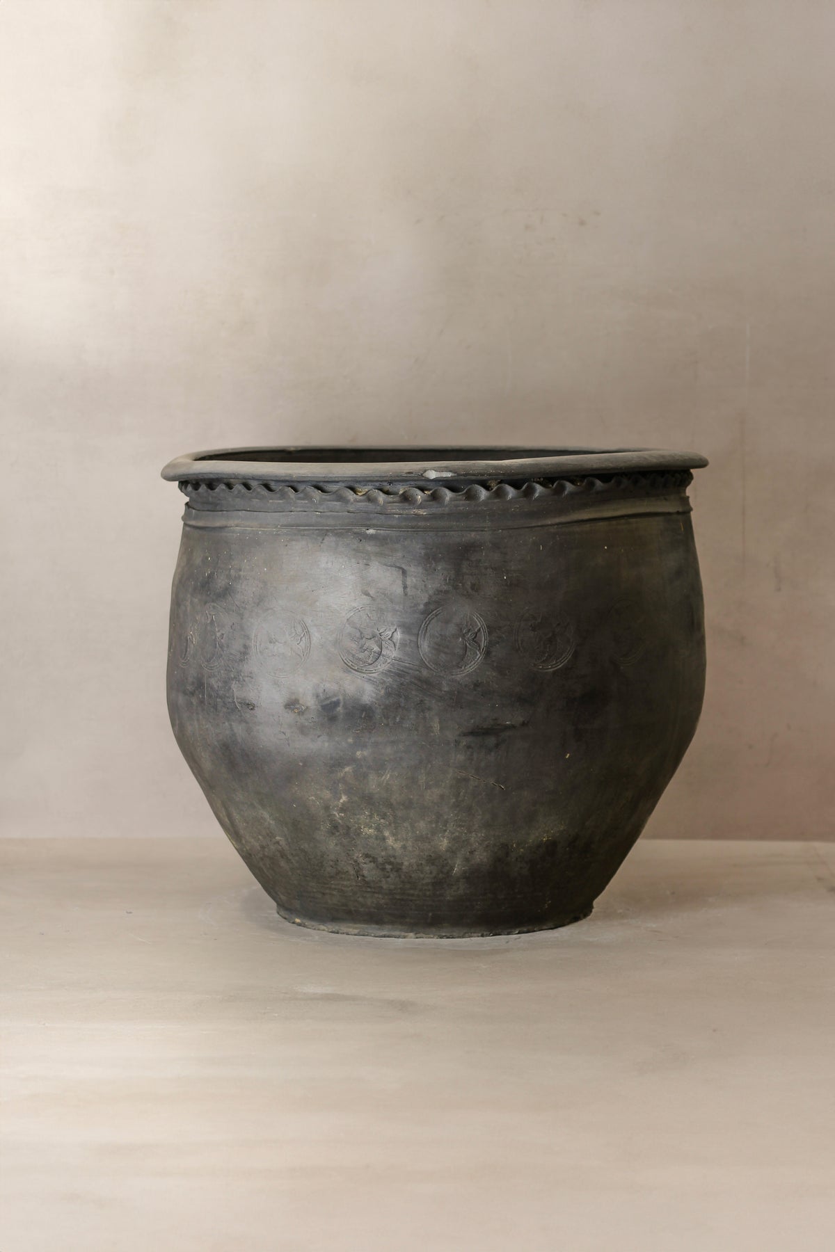 Big Old Grey Asian Pots - L017