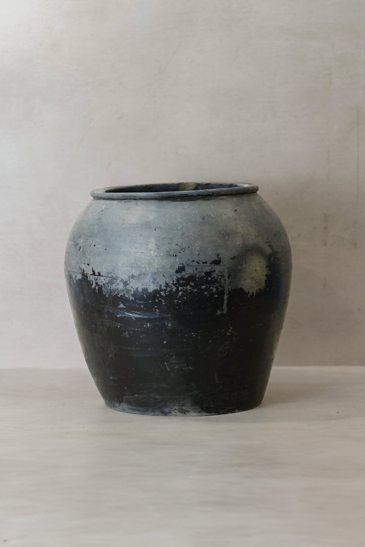 Vintage Dark Pot - No 74