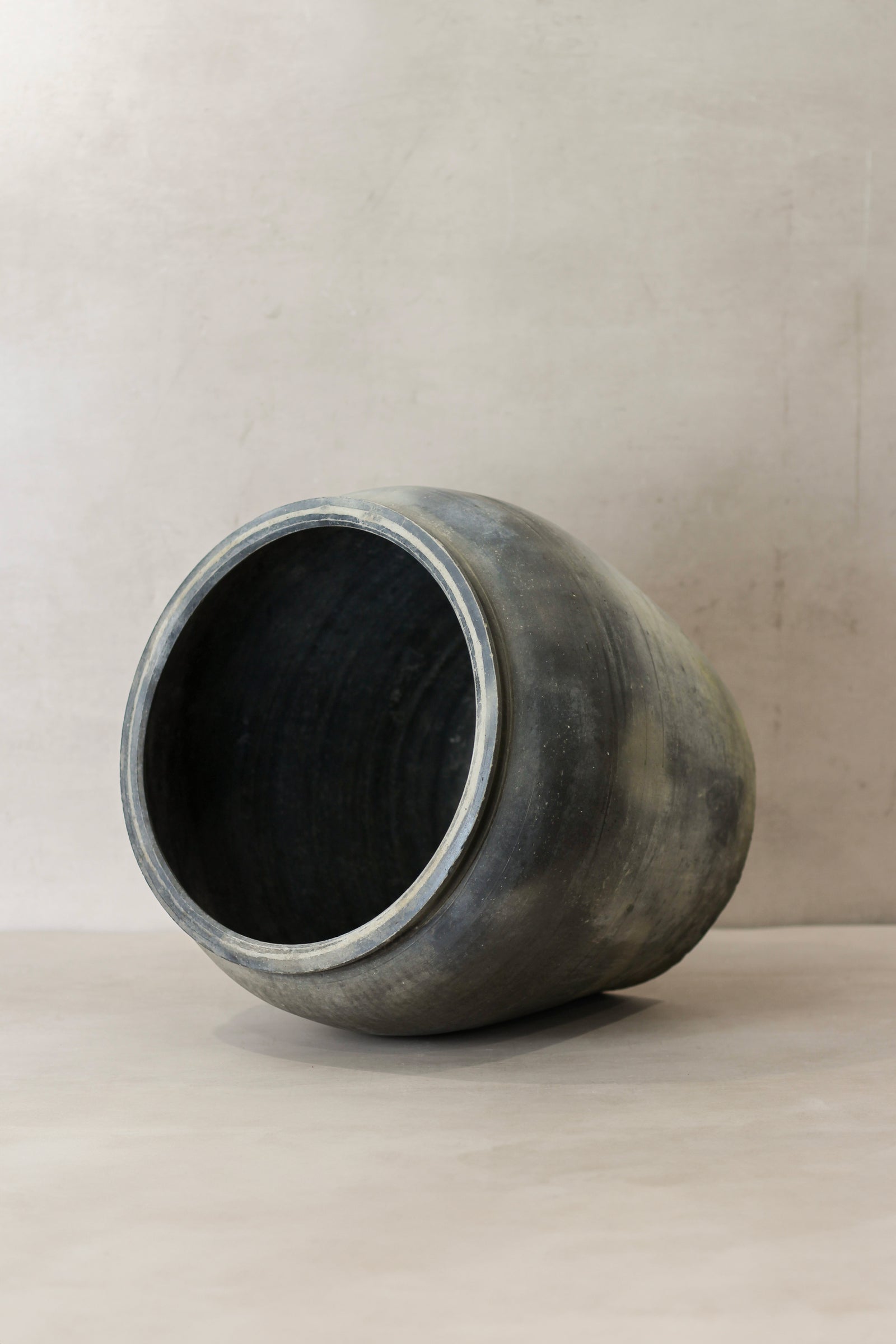 Vintage Dark Pot - No 76