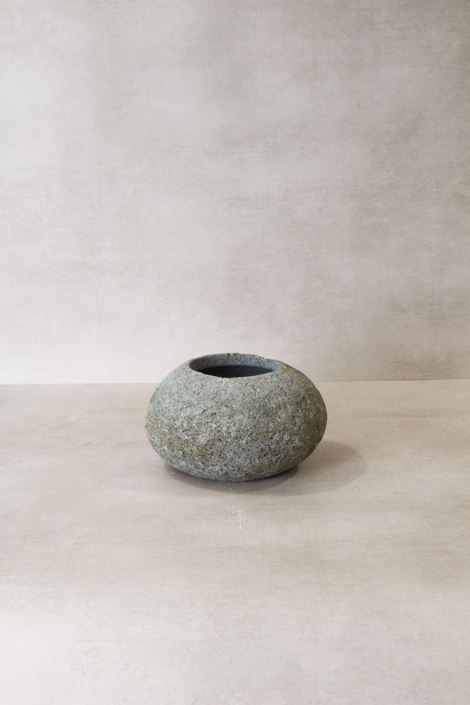 River Stone Planter Pot No5