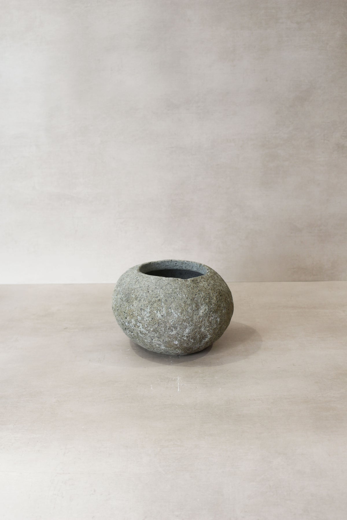 River Stone Planter Pot No5