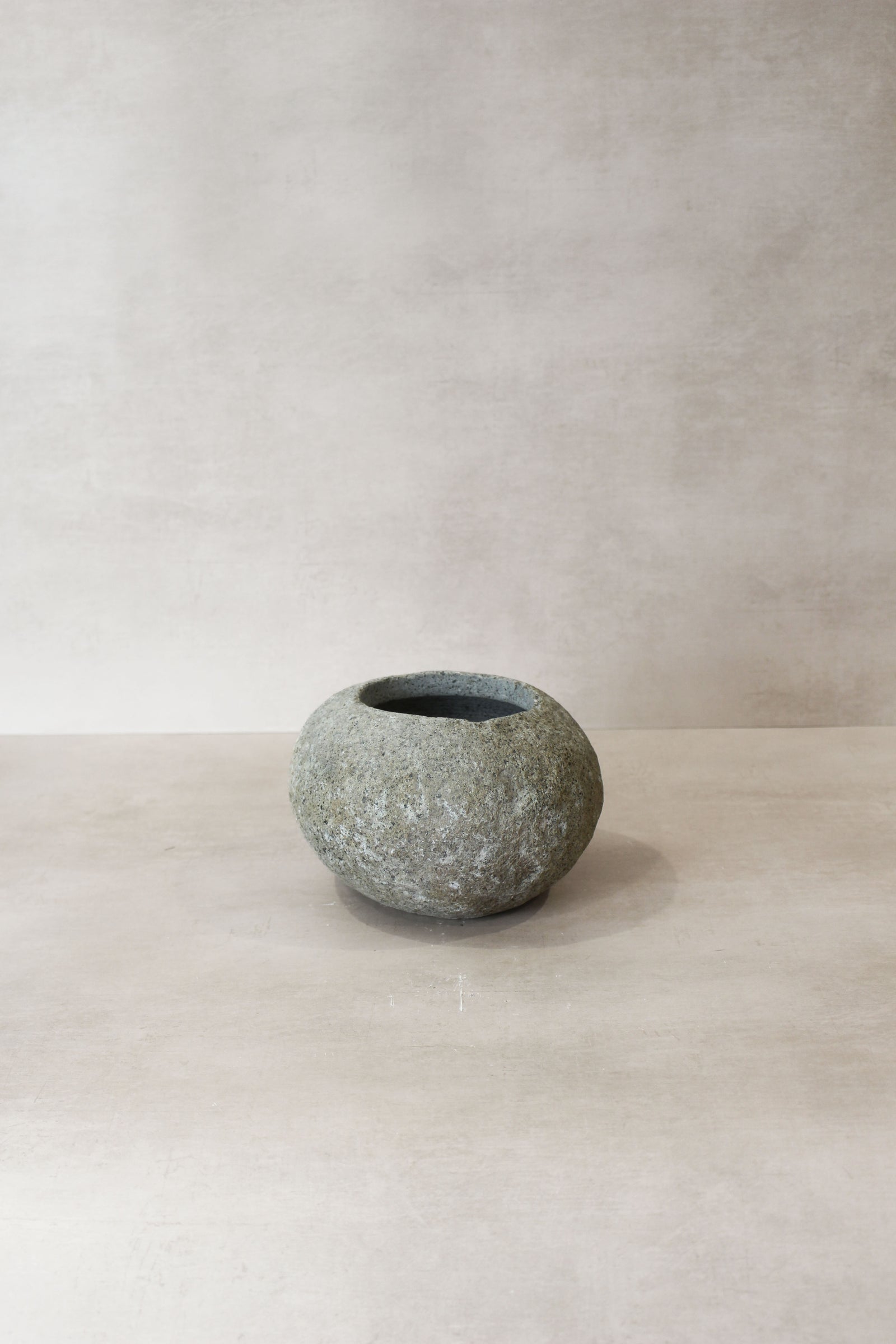 River Stone Planter Pot No5
