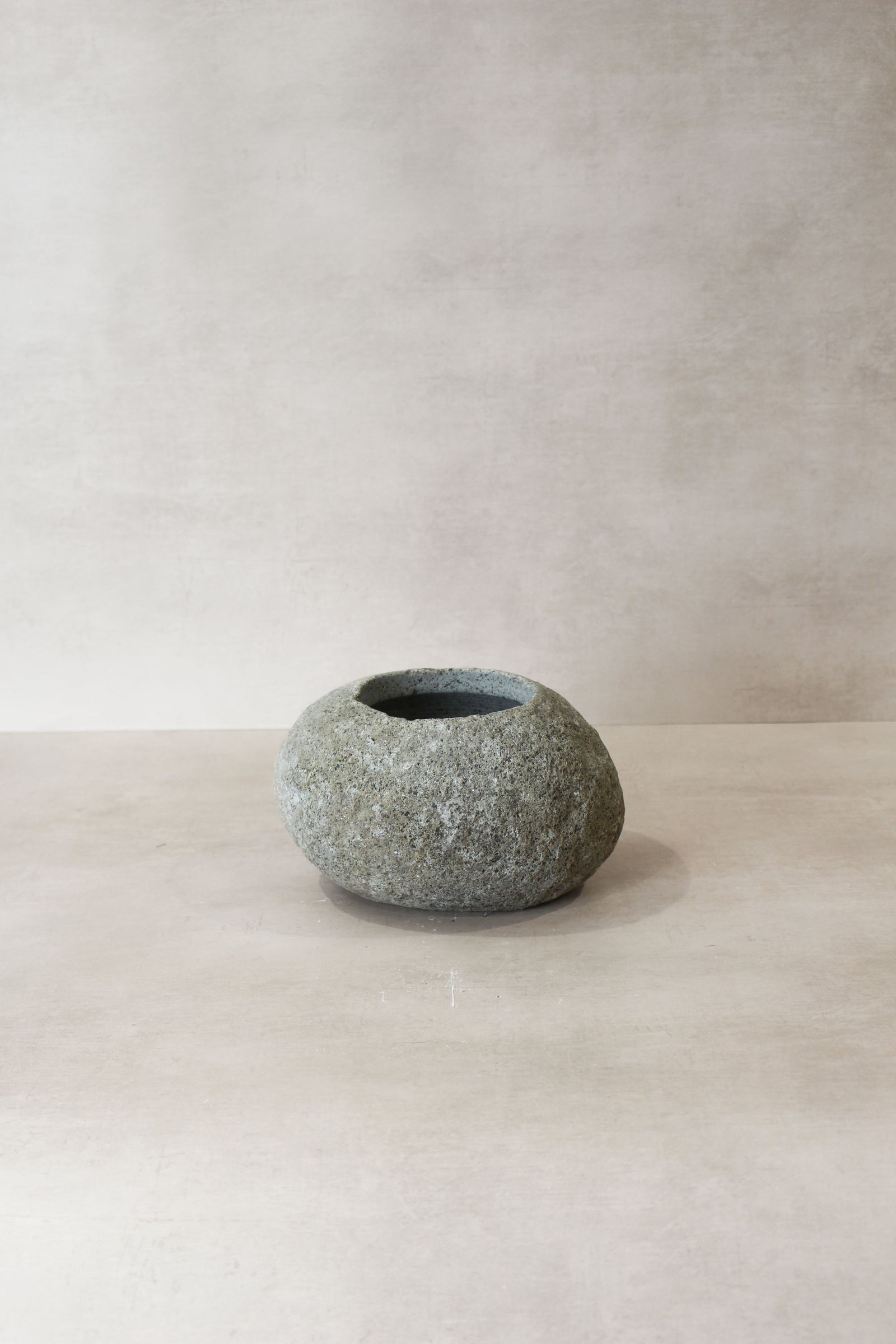 River Stone Planter Pot No5