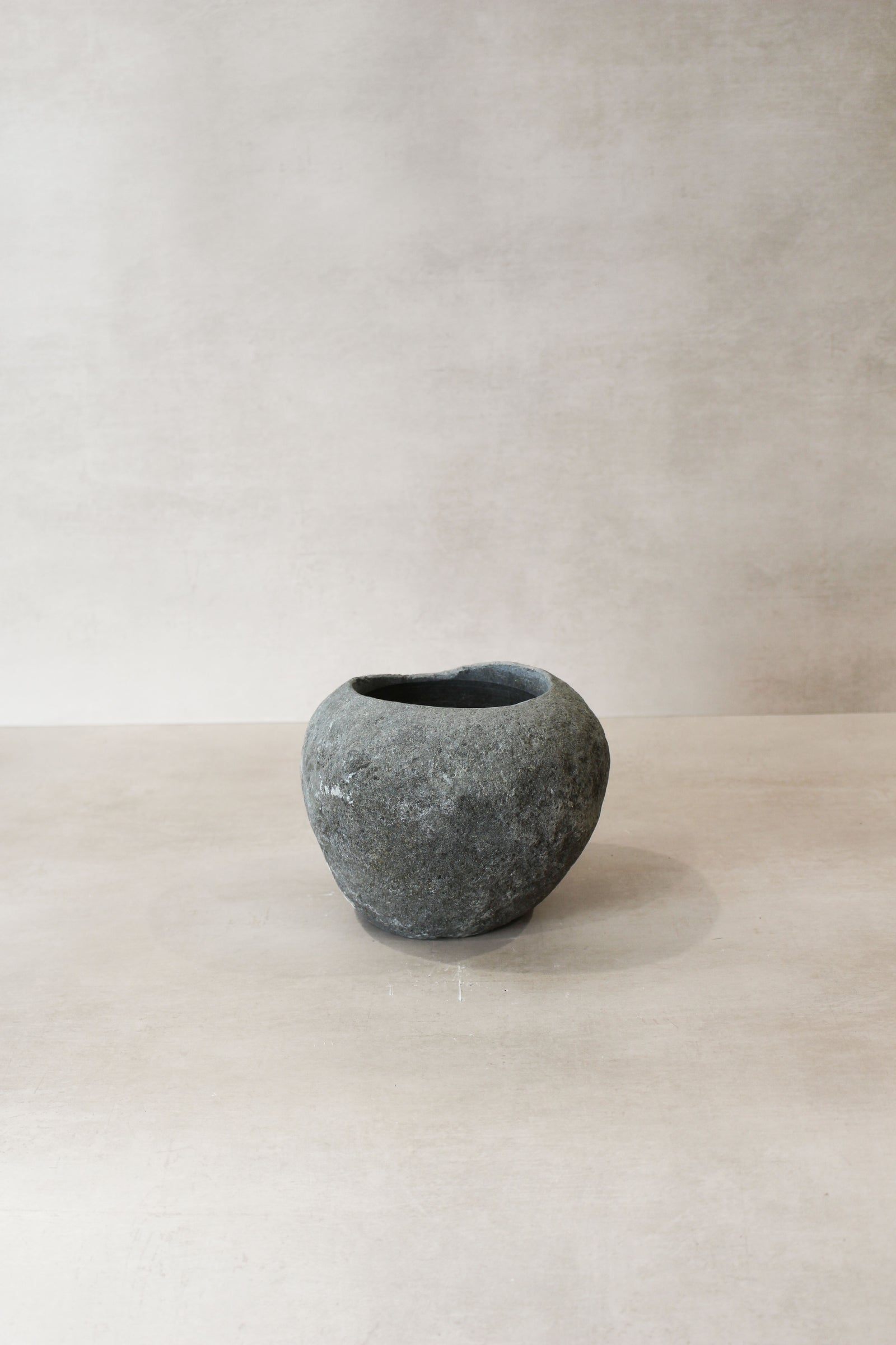 River Stone Planter Pot No9