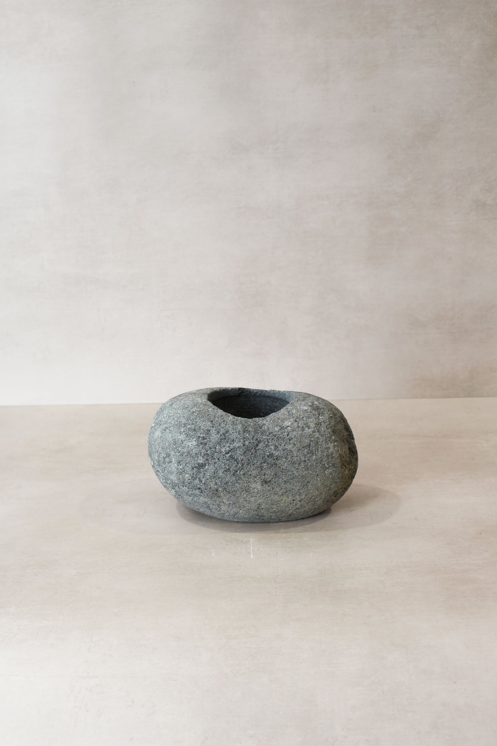 River Stone Planter Pot No12
