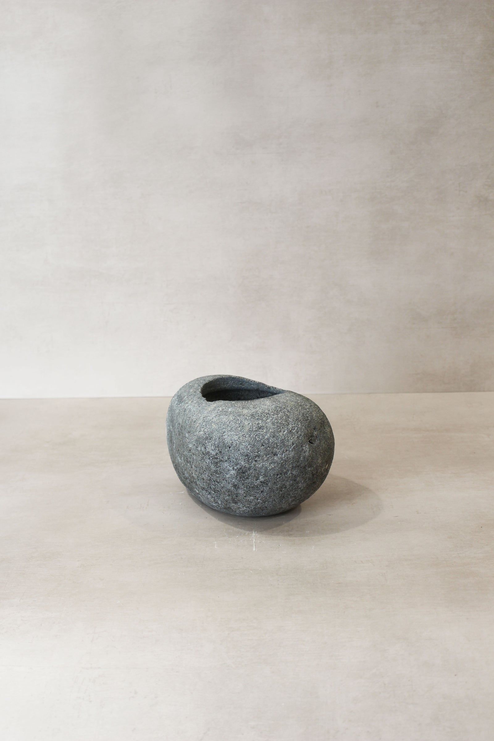 River Stone Planter Pot No12
