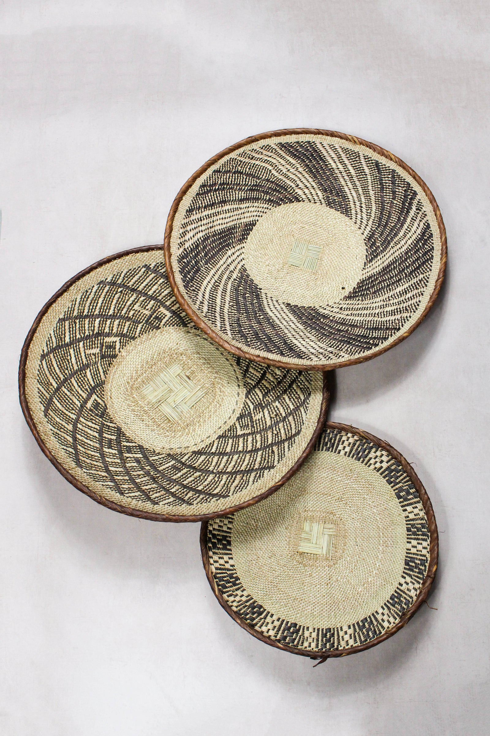 Tonga baskets — detail of the 'snake's belly' edging