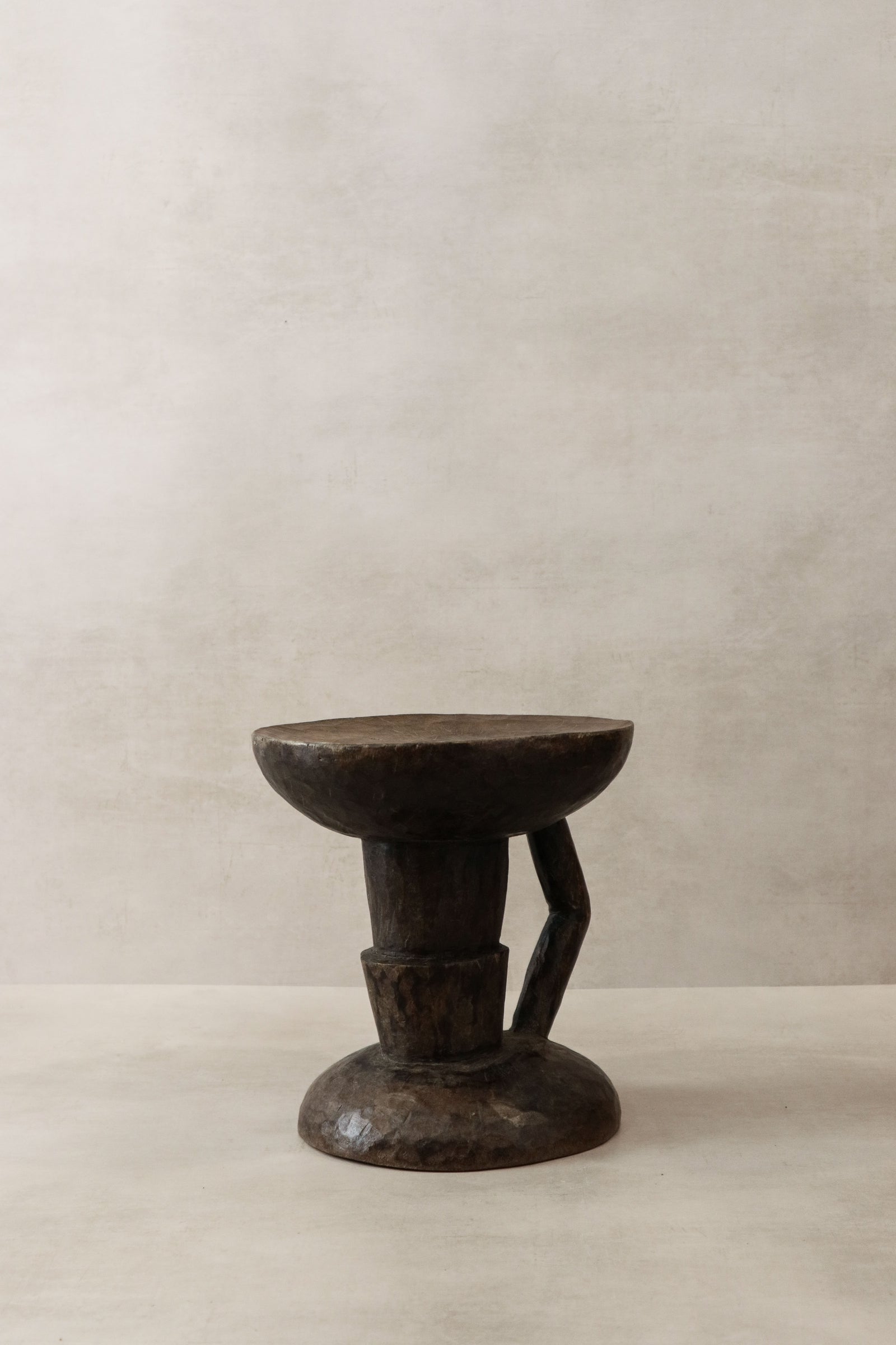 Tonga Stool - 33.2