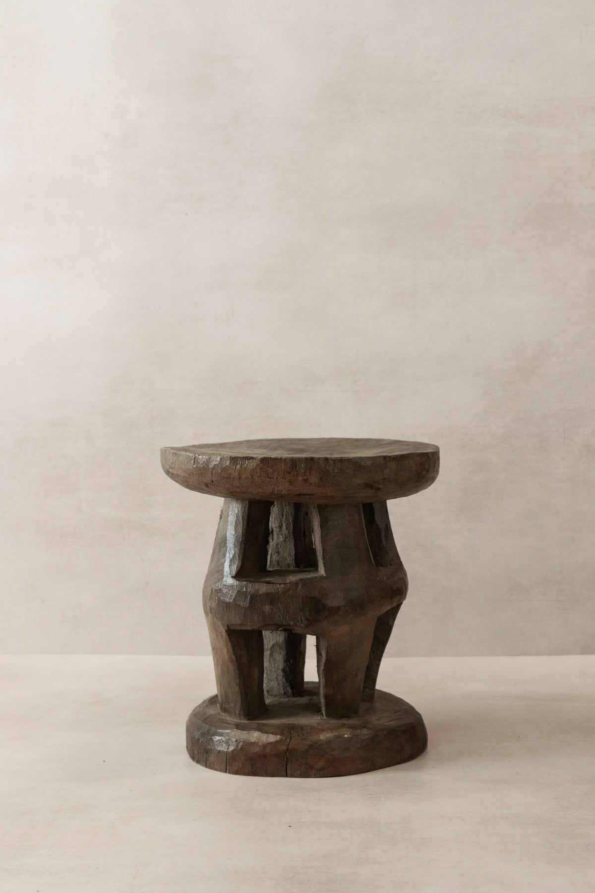 Tonga Stool - 102.3