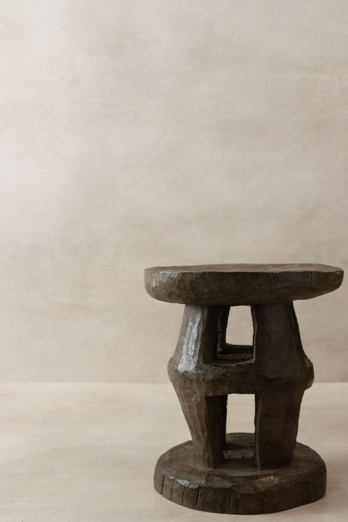 Tonga Stool - 102.3