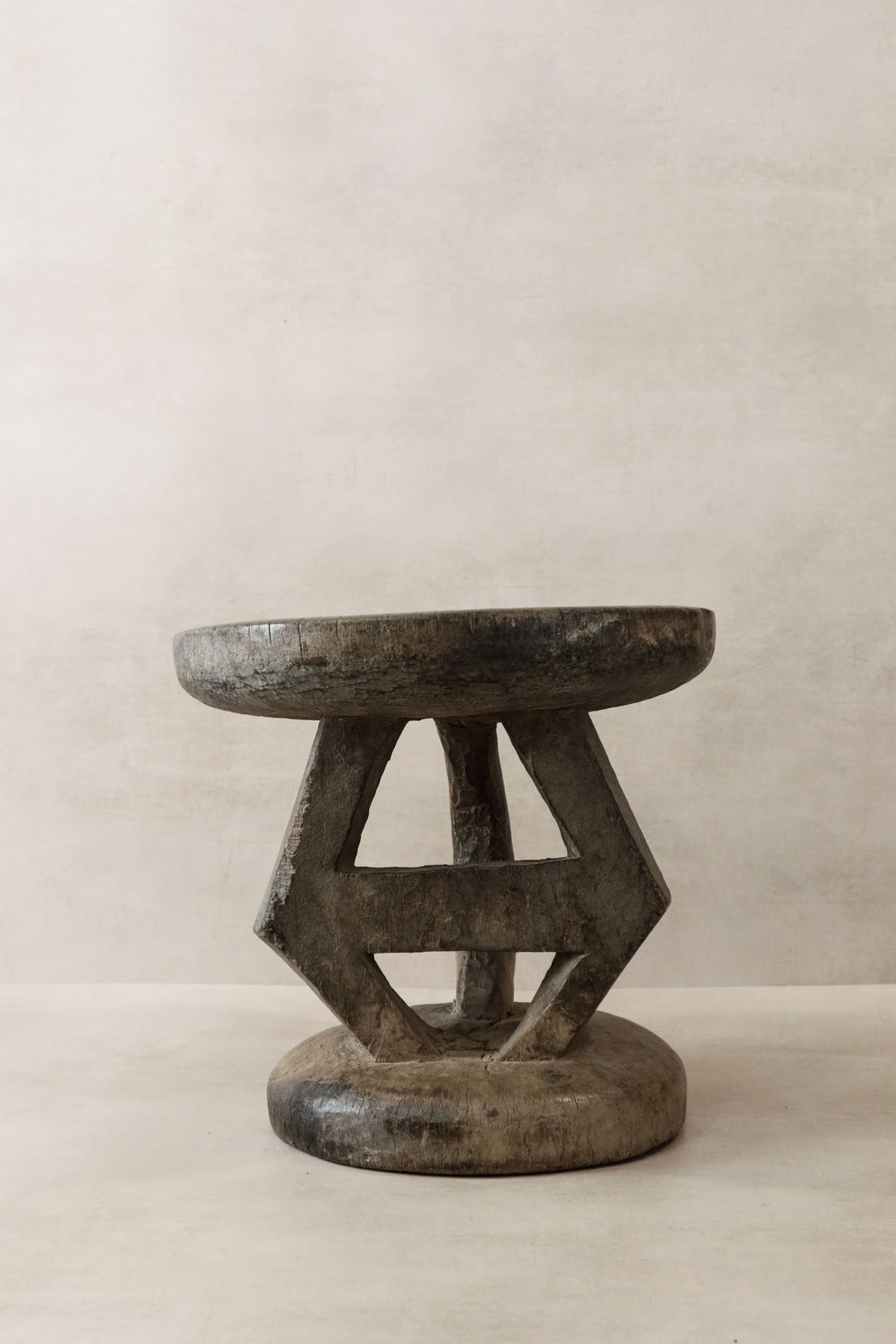Tonga Stool - 37.2