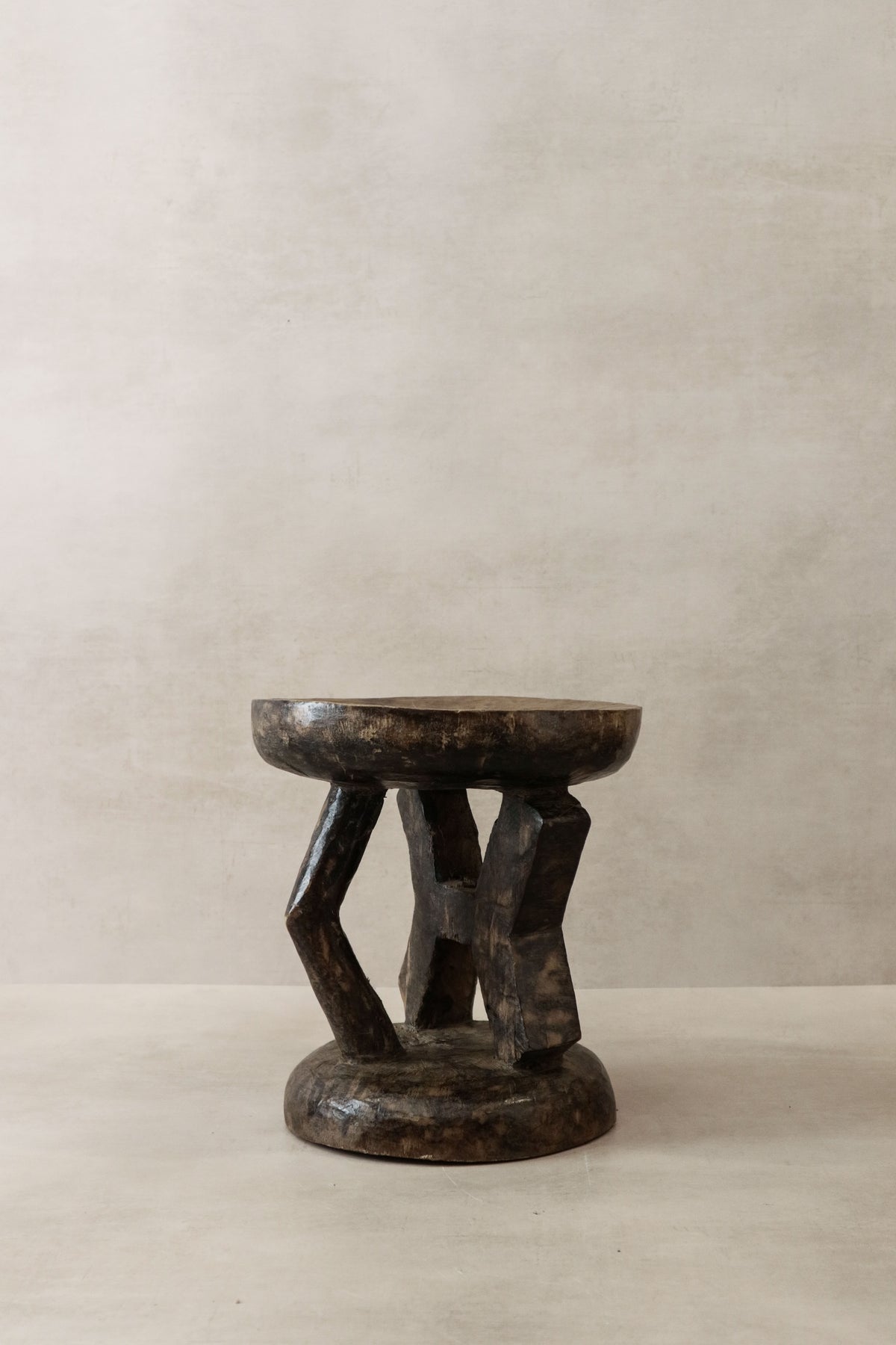 Tonga Stool - 101.3