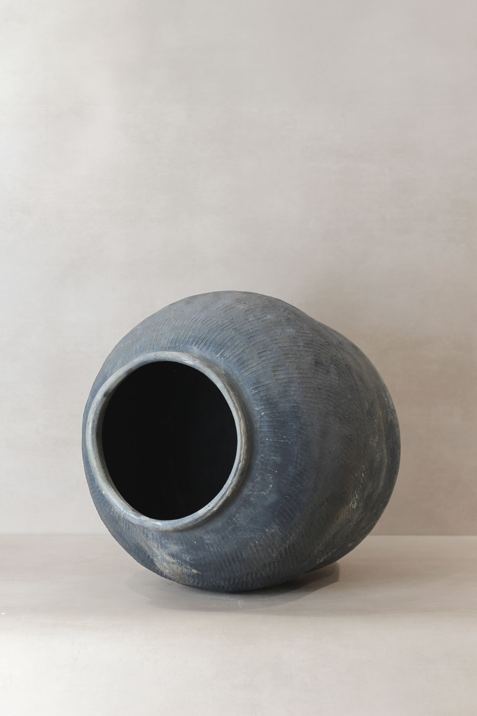 Vintage Textured Grey Pot - VT05