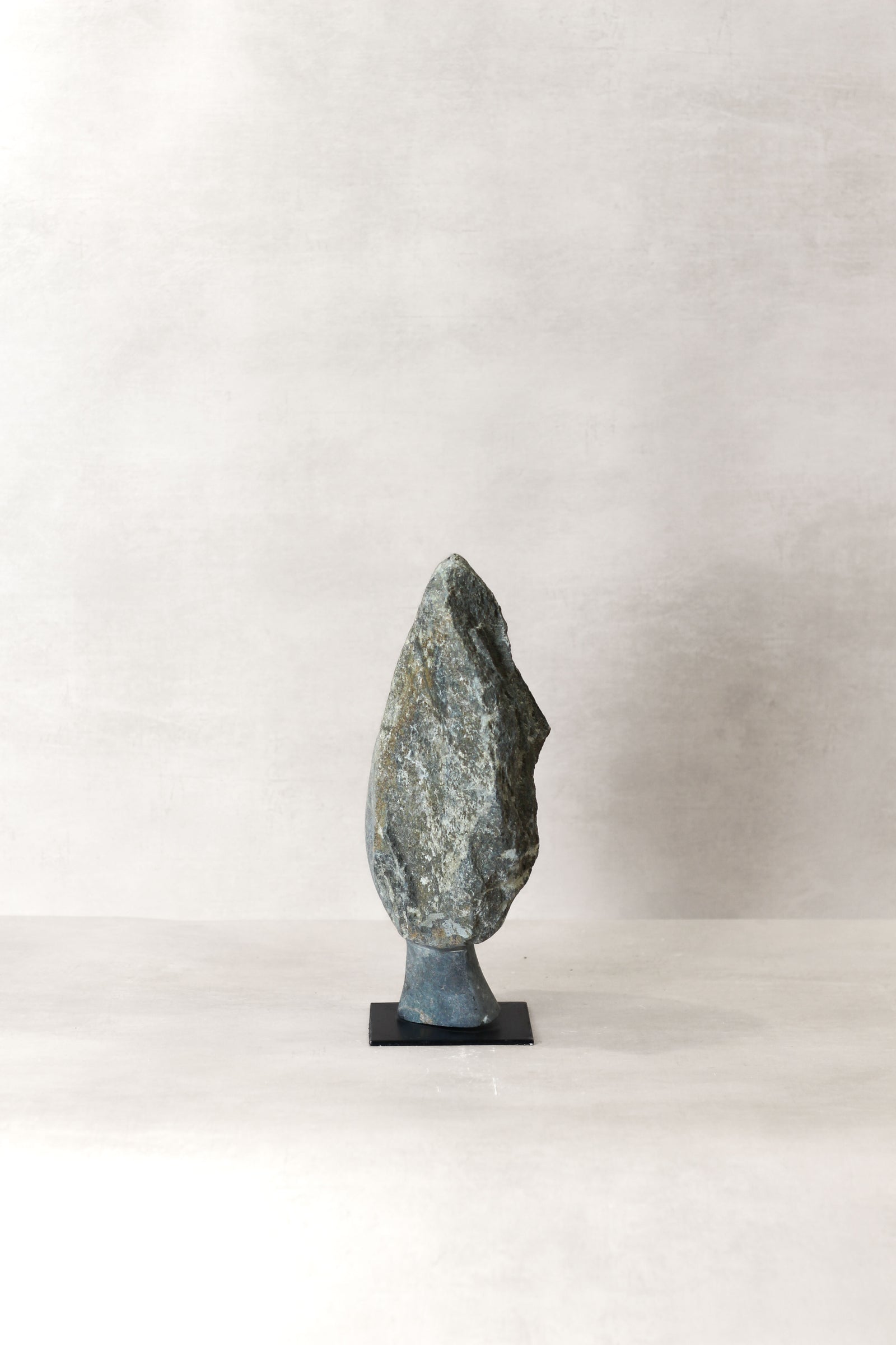 Stone head sculpture by Rizimu Chiwawa Zimbabwe (3110)