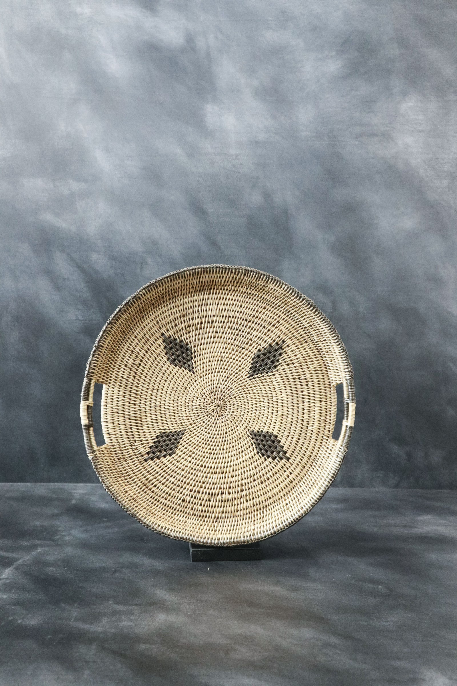 Handwoven Makenge winnowing tray from Zambia made from natural tree roots