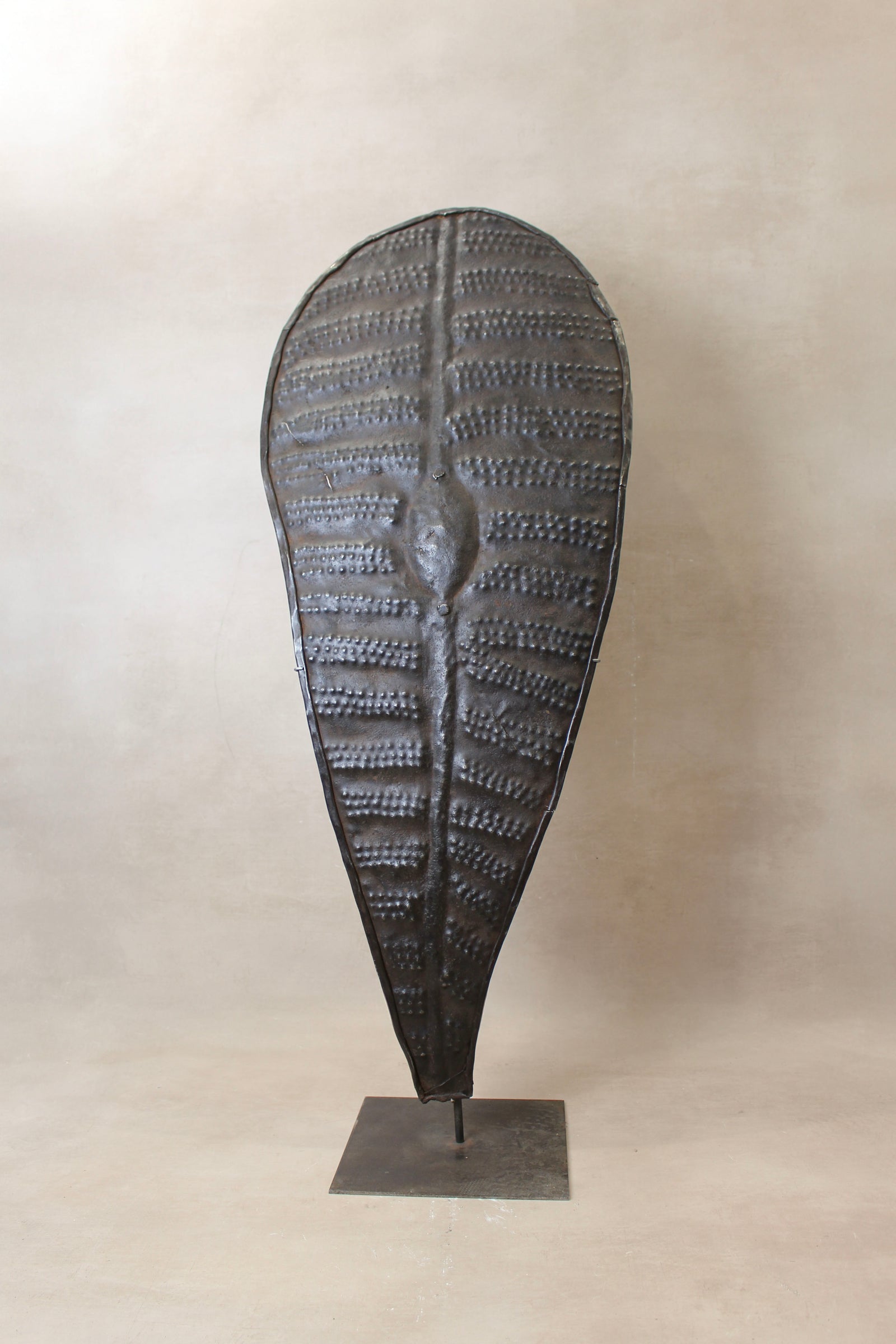 Vintage Sudanese Dinka Shield - 44.1