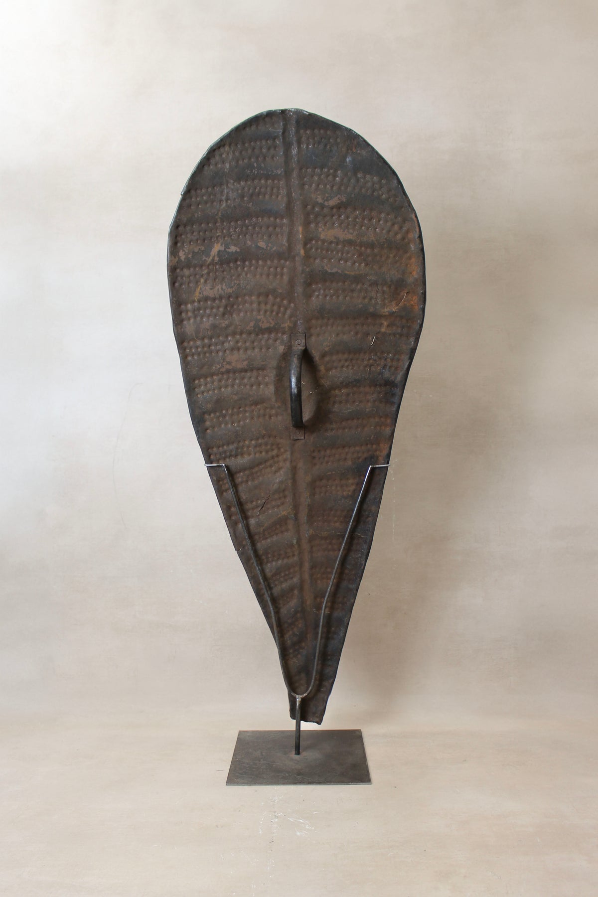 Vintage Sudanese Dinka Shield - 44.1