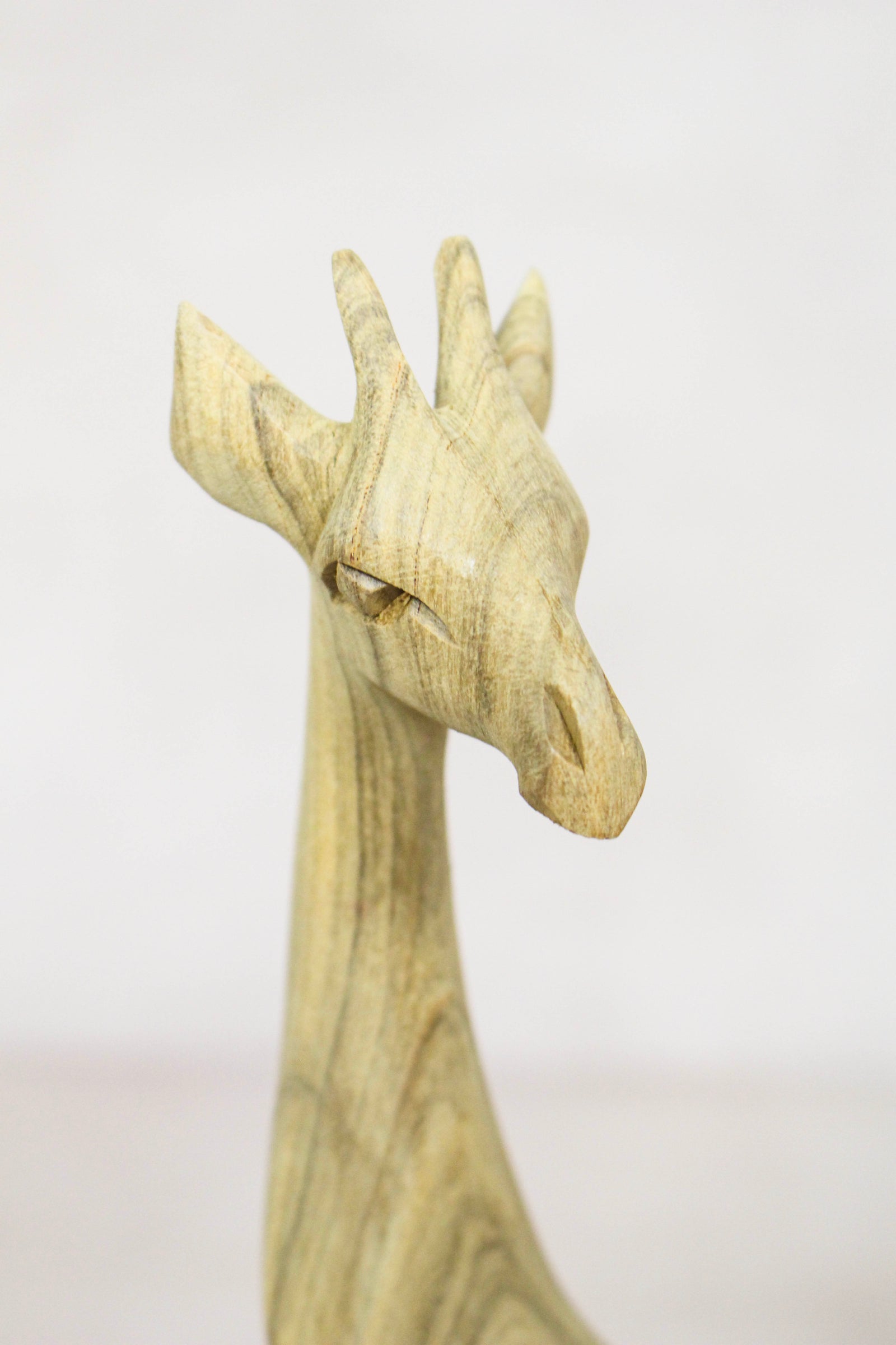 Swazi Giraffe sculptures - wood - 64.2