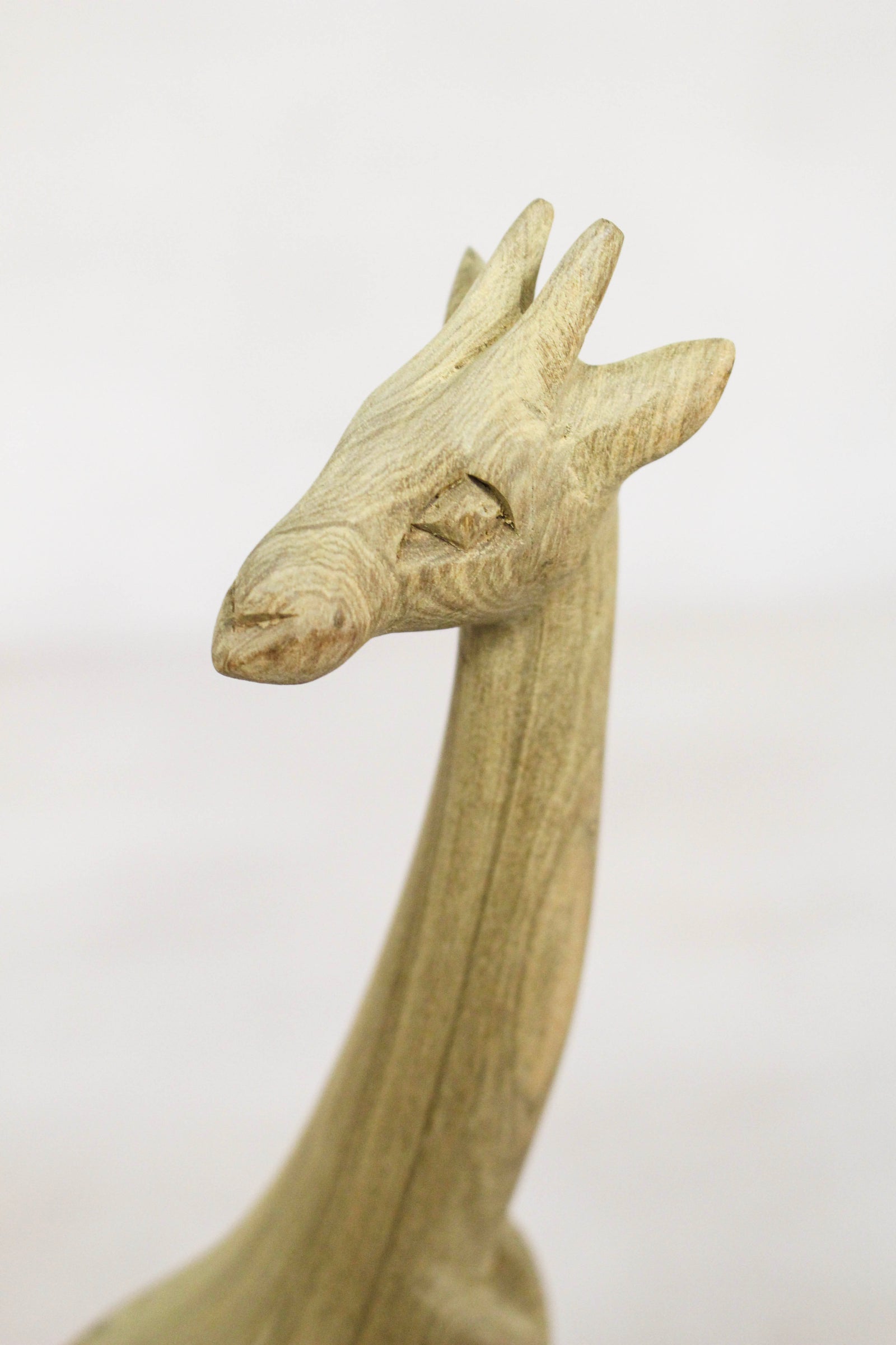 Swazi Giraffe sculptures - wood - 64.4