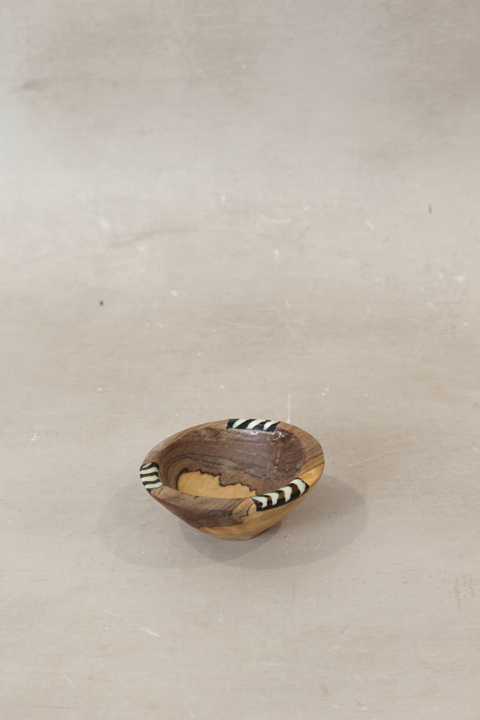 Wooden dish with inlay| WD01